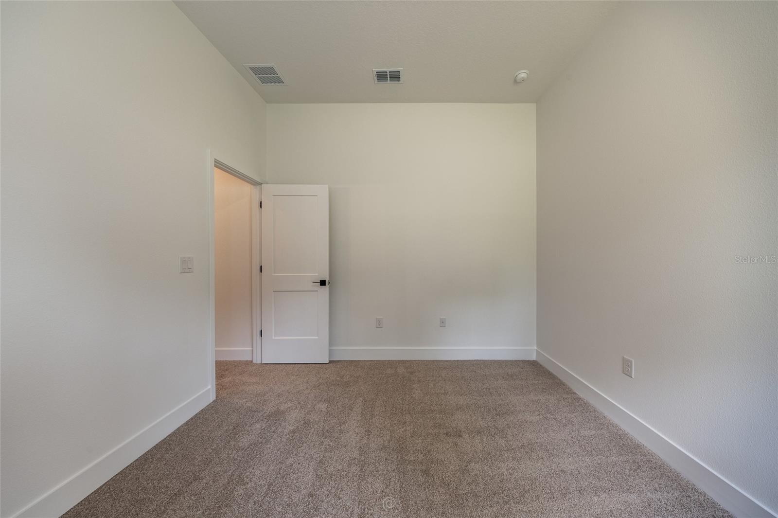 19 Sedgefield Path S Property Photo 10