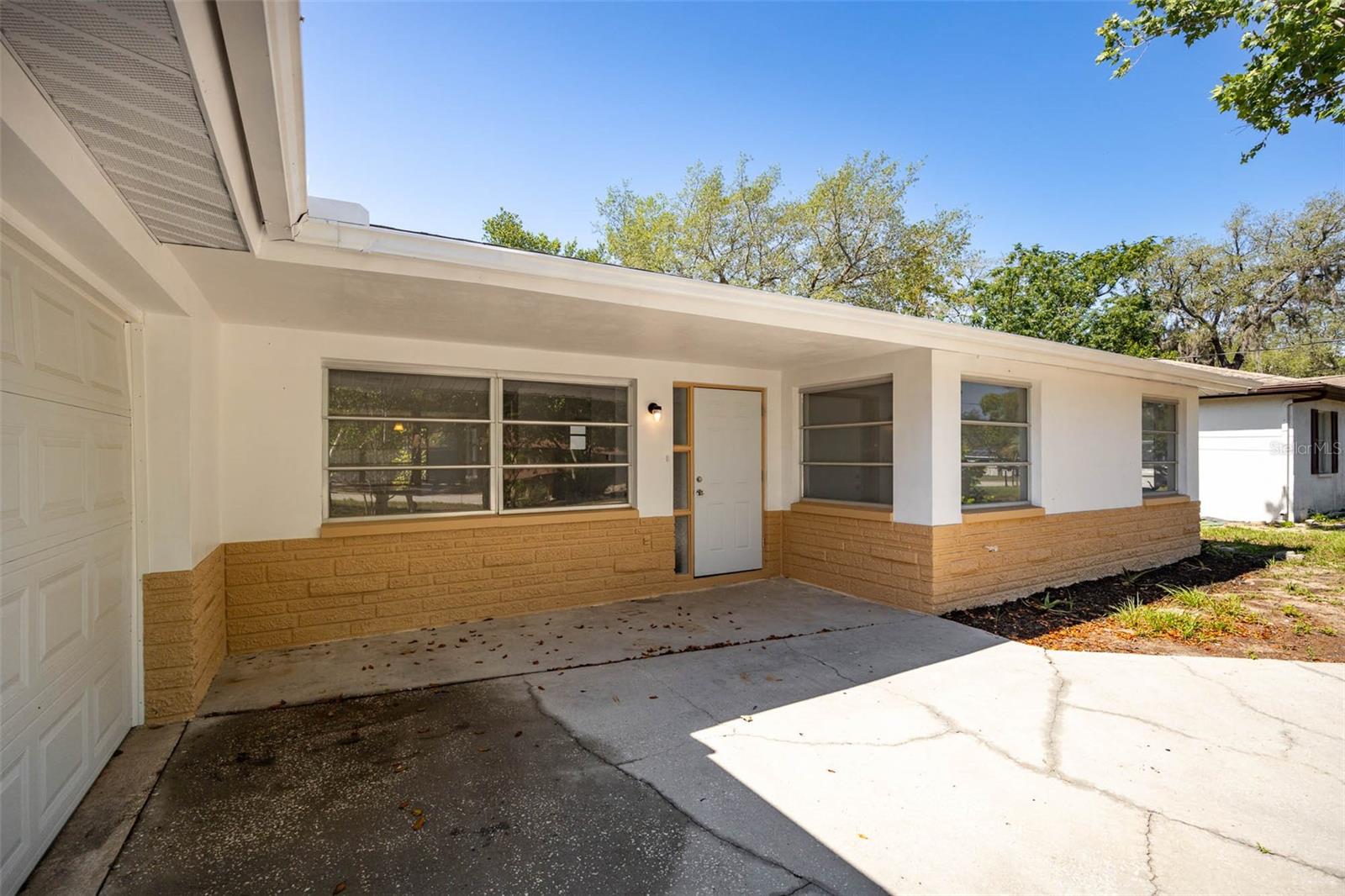 7360 Blackhawk Trl Property Photo 5