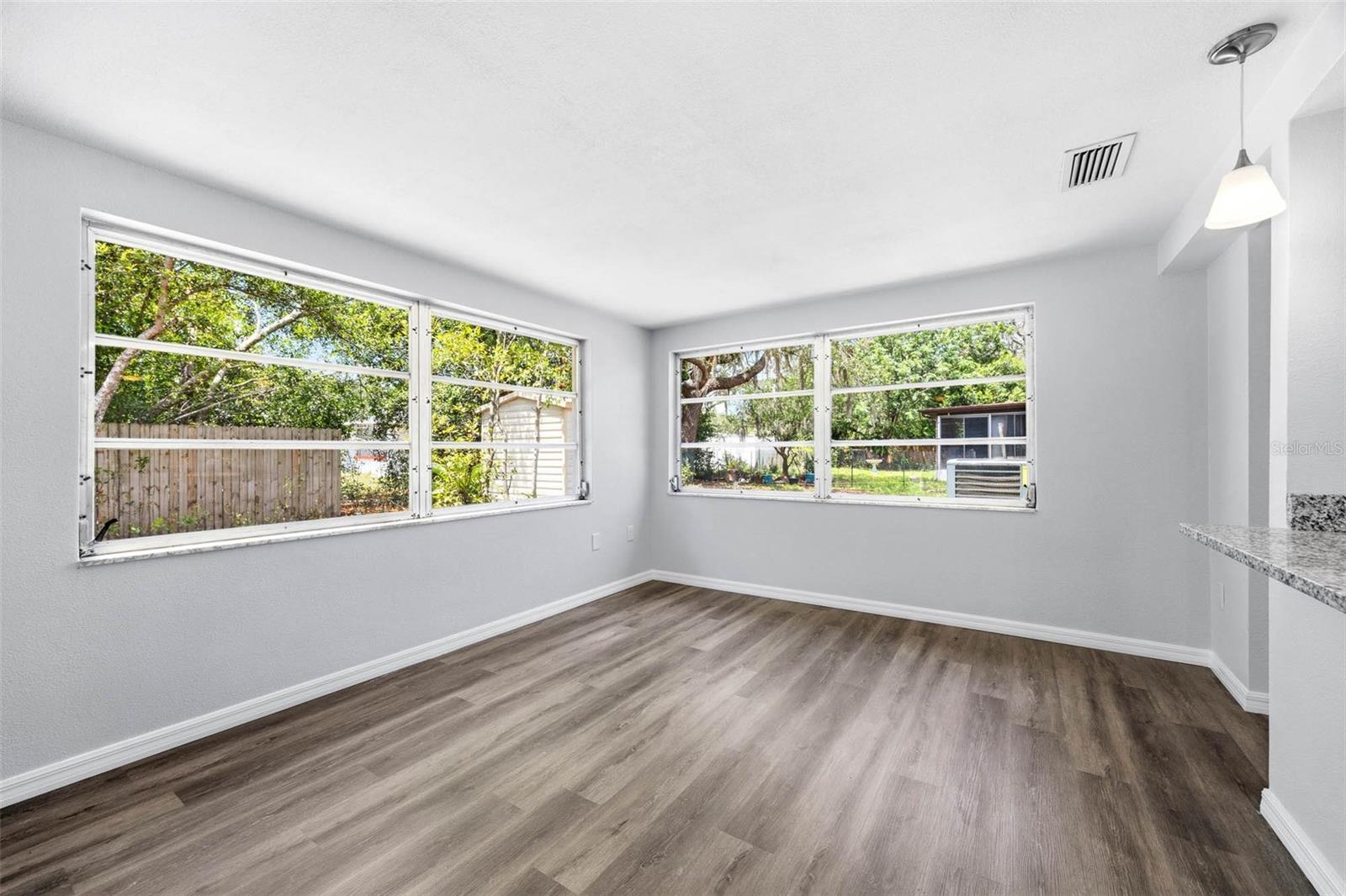 7360 Blackhawk Trl Property Photo 15