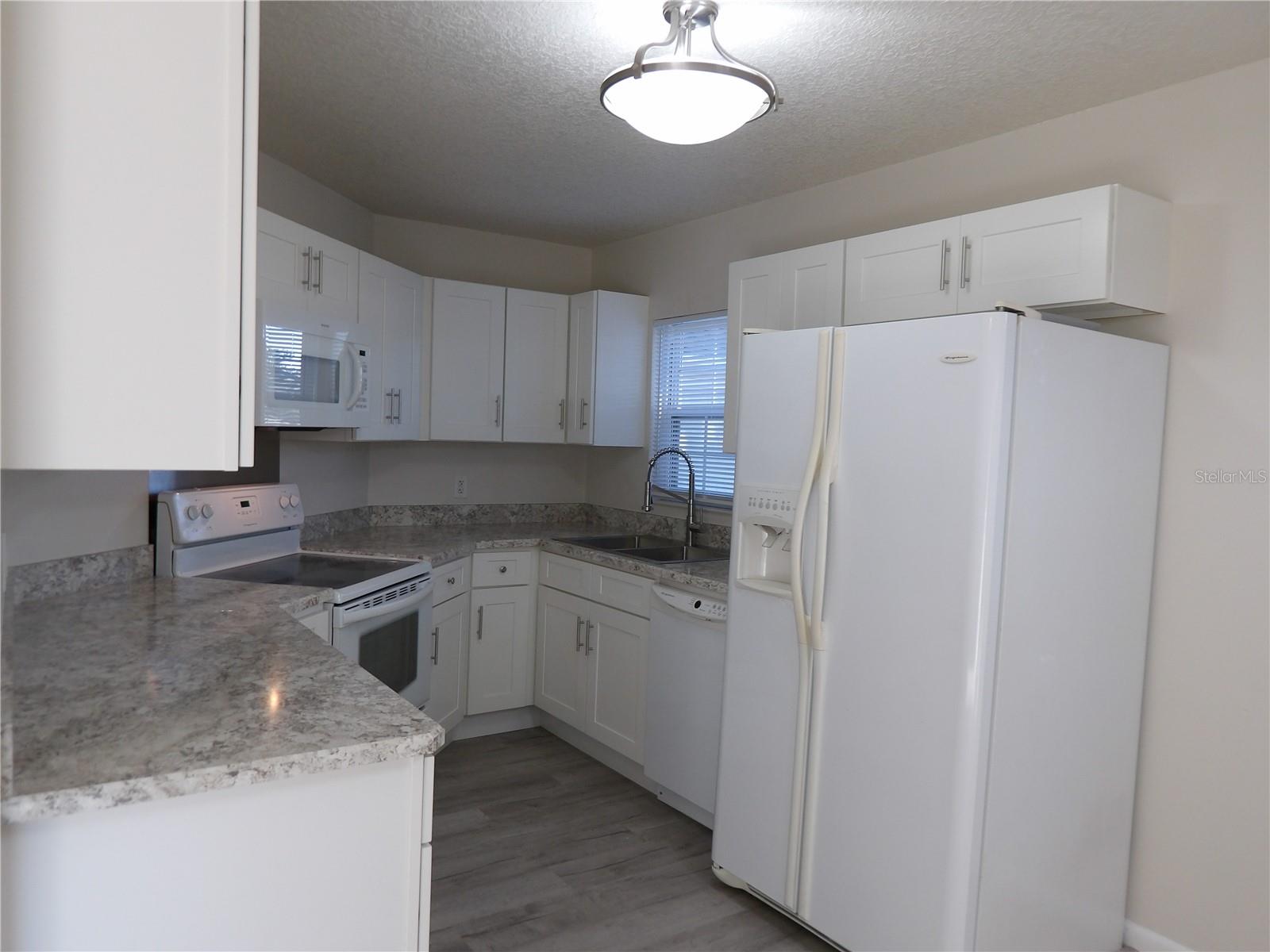 75 Wellwood Ln #a Property Photo 6