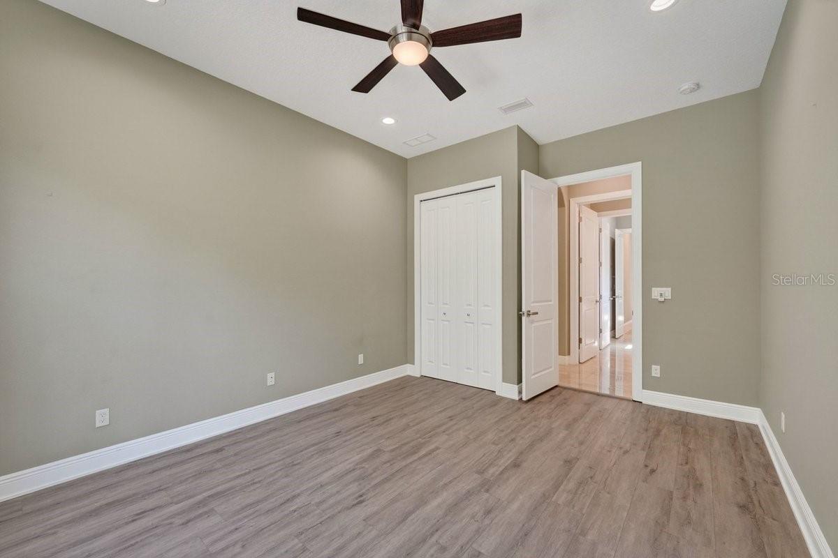 708 Woodbridge Ct Property Photo 35