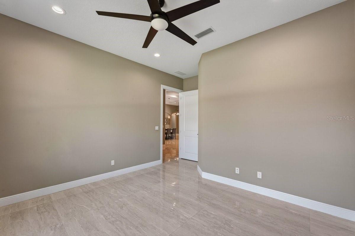 708 Woodbridge Ct Property Photo 37