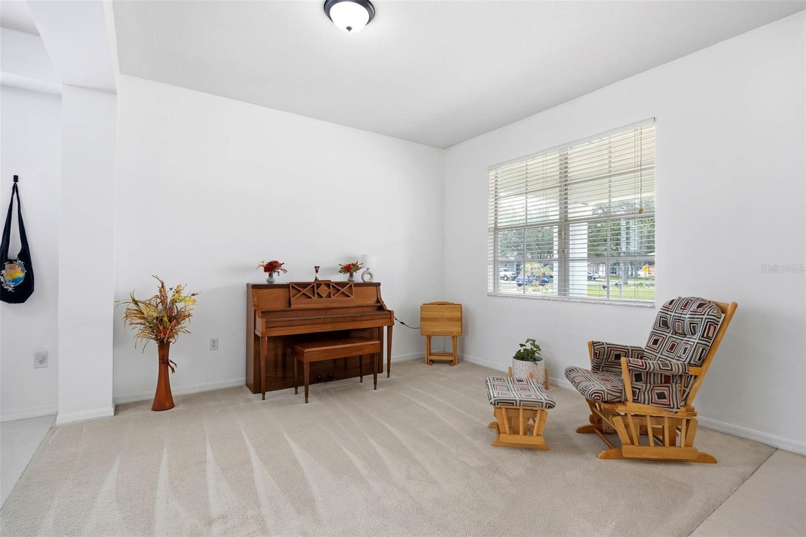 4215 Maplehurst Way Property Photo 8