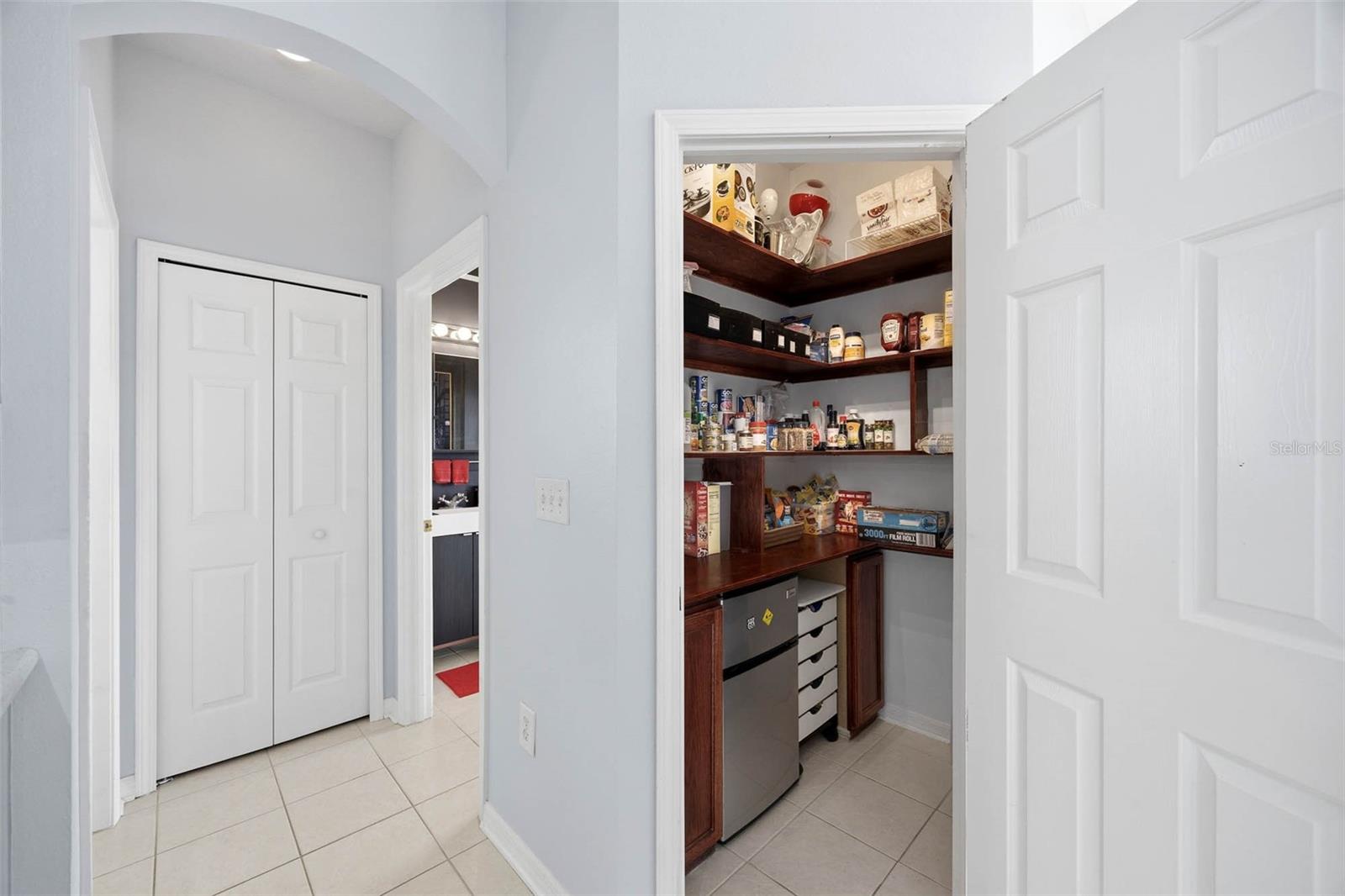 4215 Maplehurst Way Property Photo 18