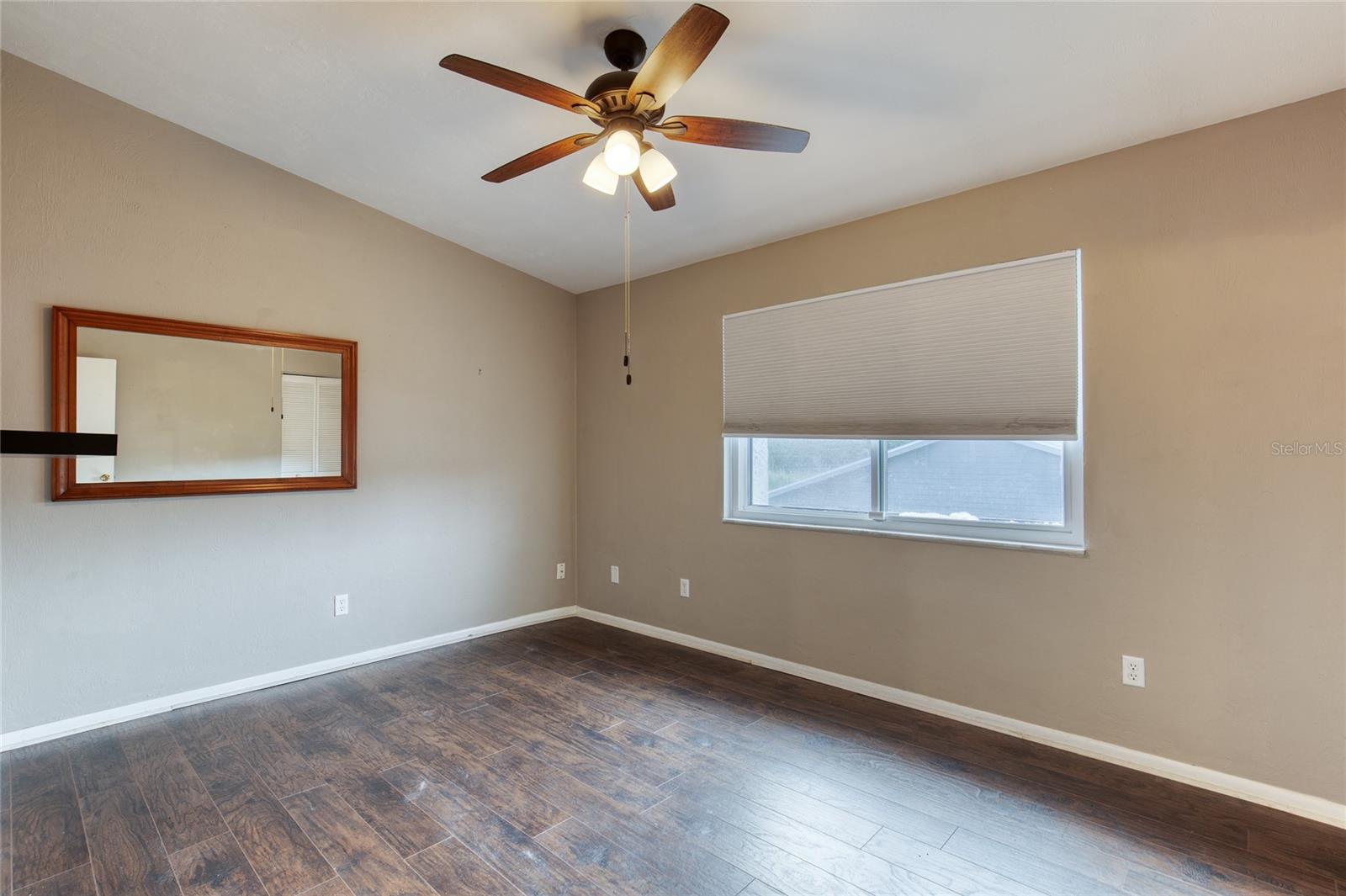 210 Lemon Tree Ln #9 Property Photo 27