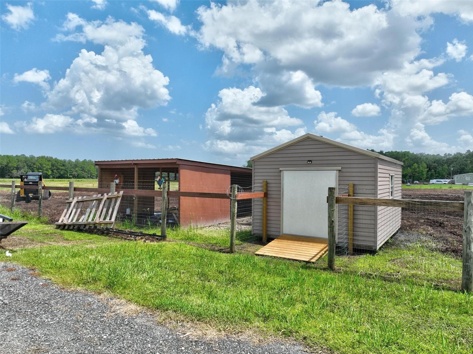 596 E County Road 90 Property Photo 44