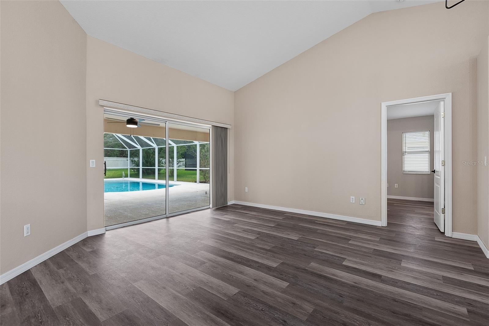 14 Colechester Ln Property Photo 10