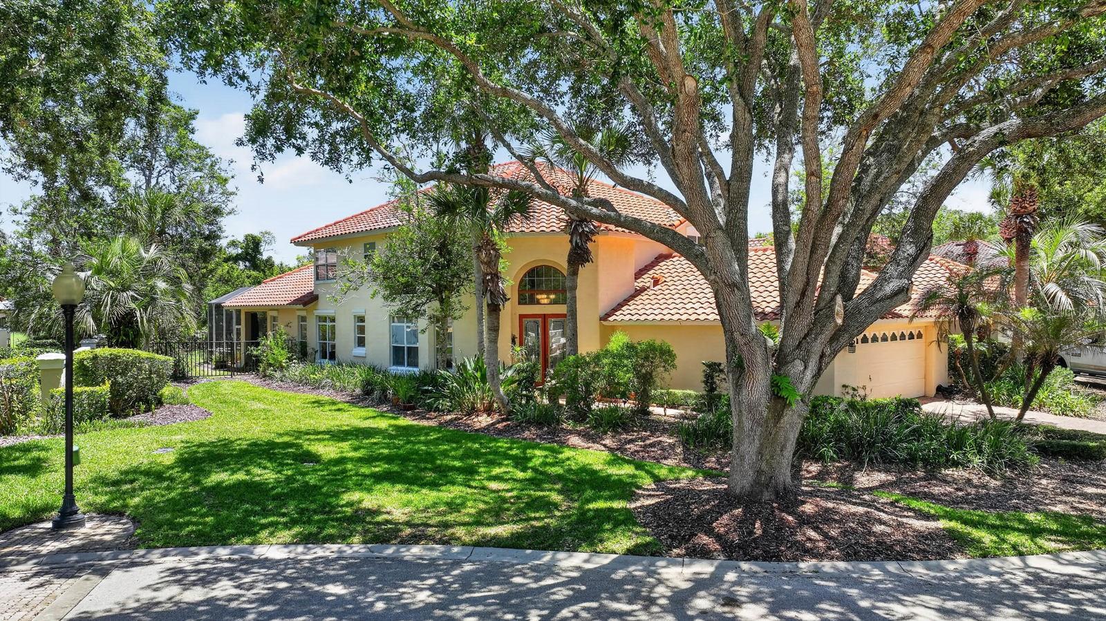 10 MONTERREY DR Property Photo 1