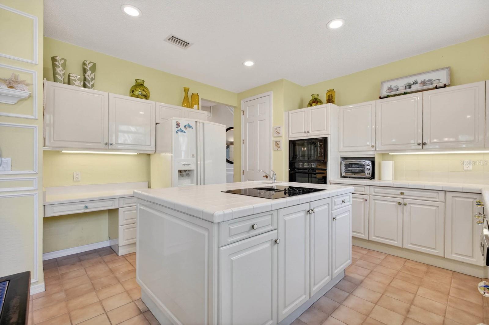 10 Monterrey Dr Property Photo 14