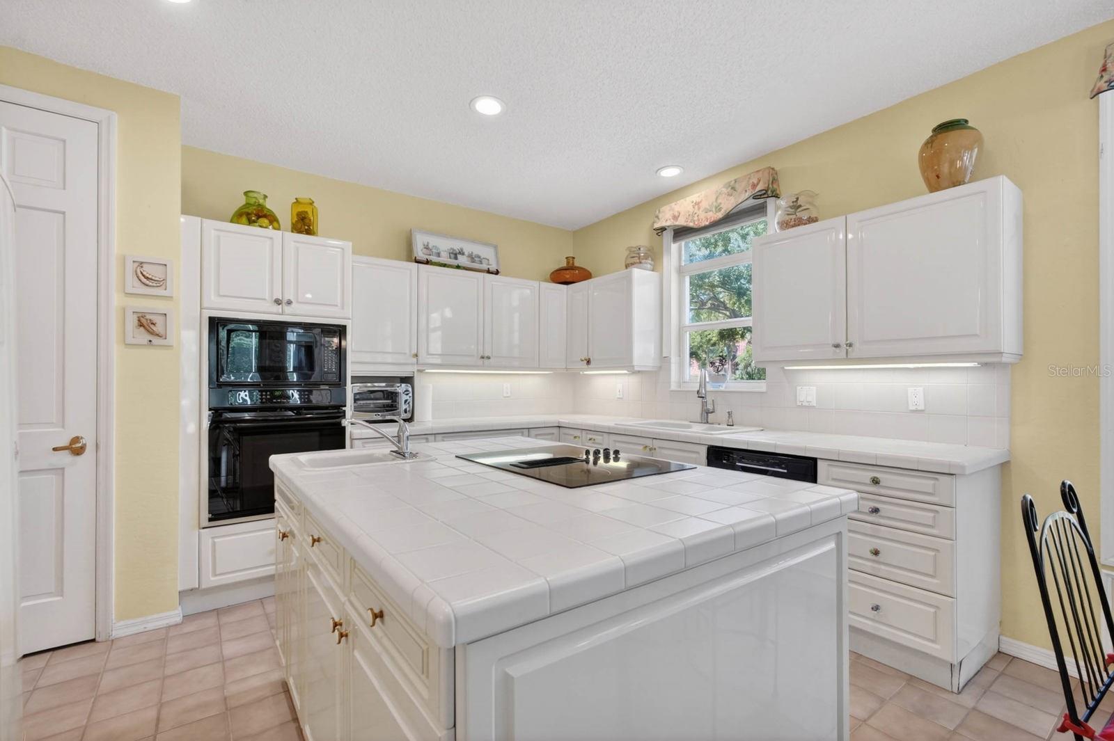 10 Monterrey Dr Property Photo 15