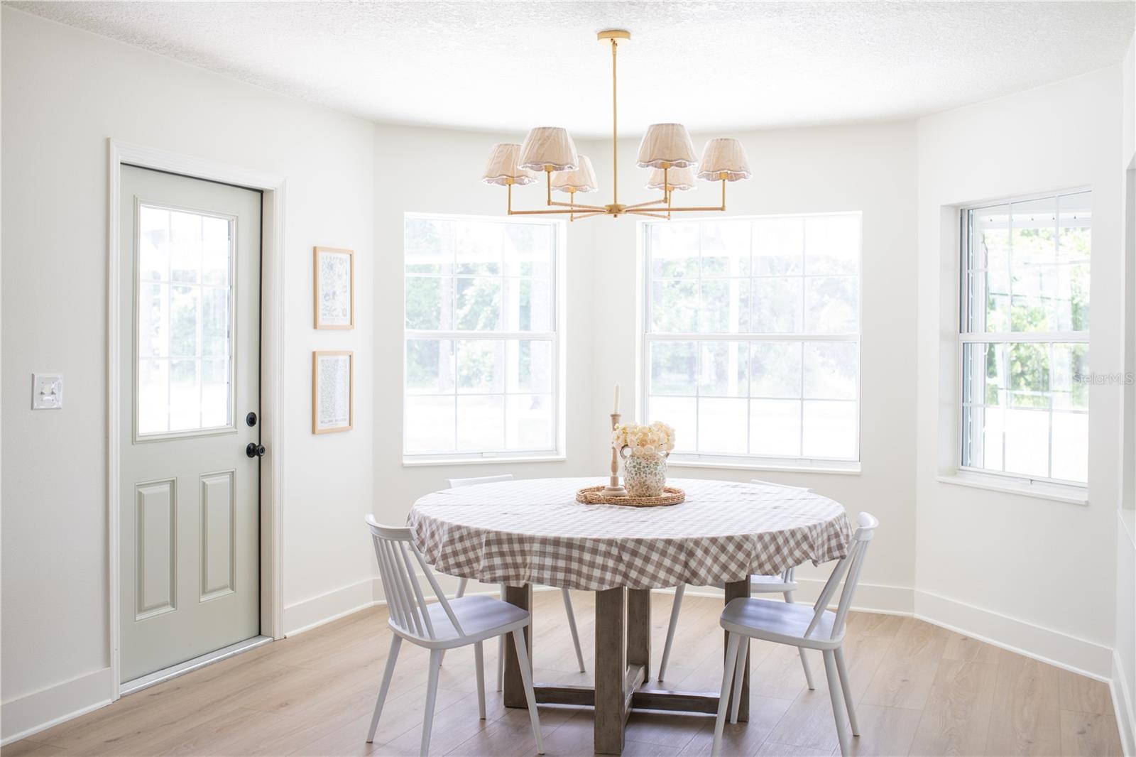 13 Ellsworth Dr Property Photo 17