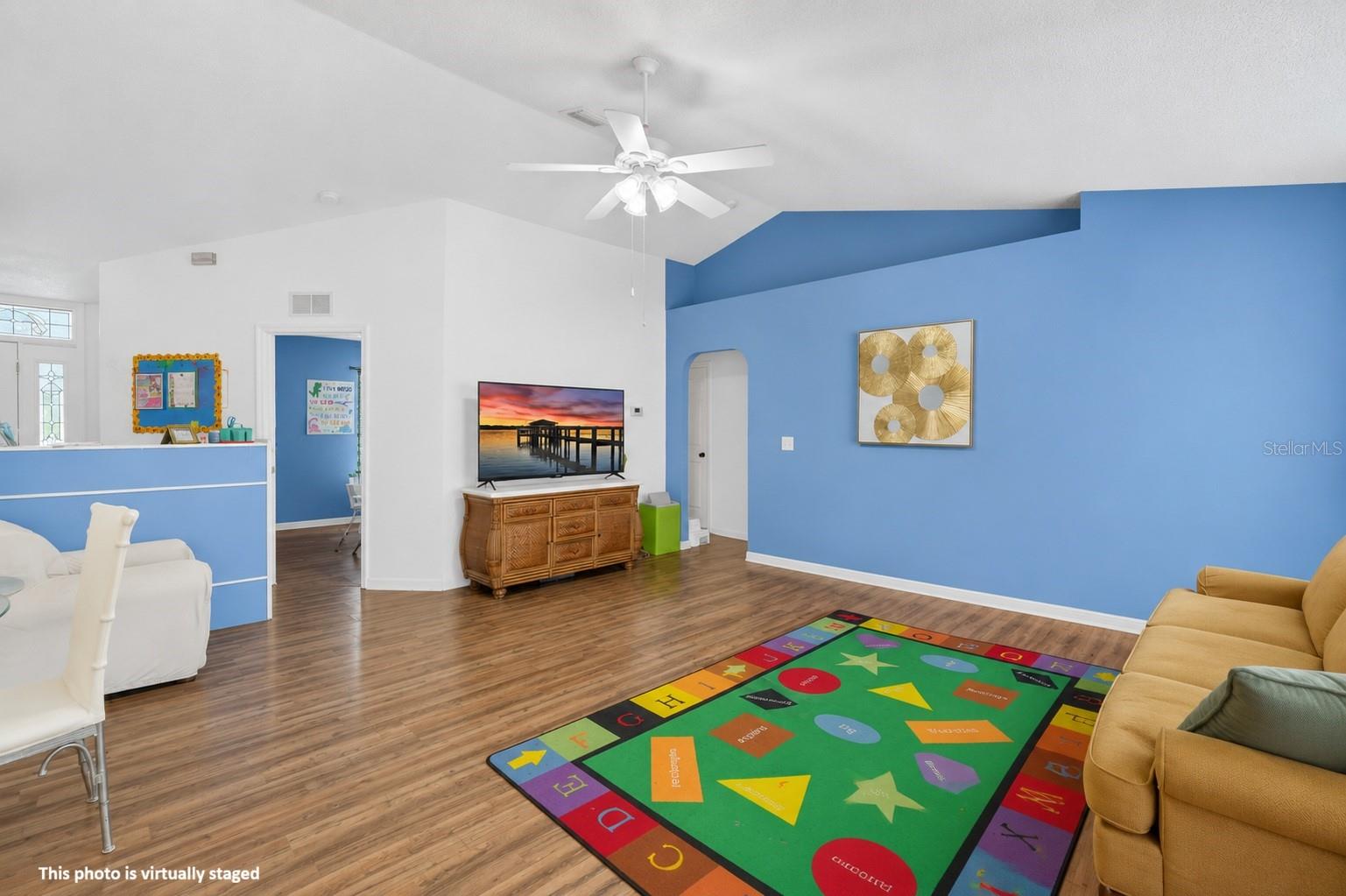 16 Regency Dr Property Photo 5