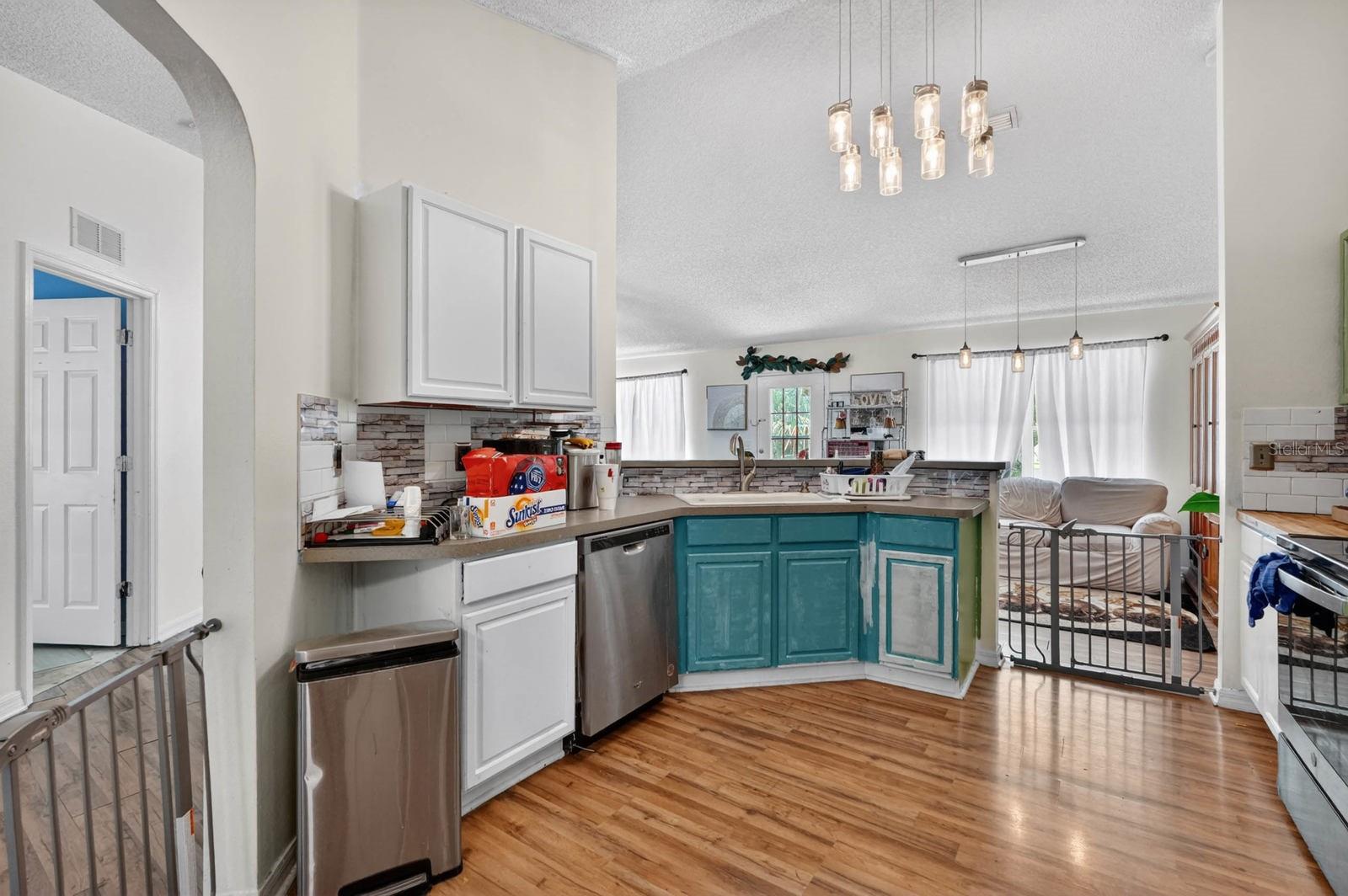 16 Regency Dr Property Photo 8