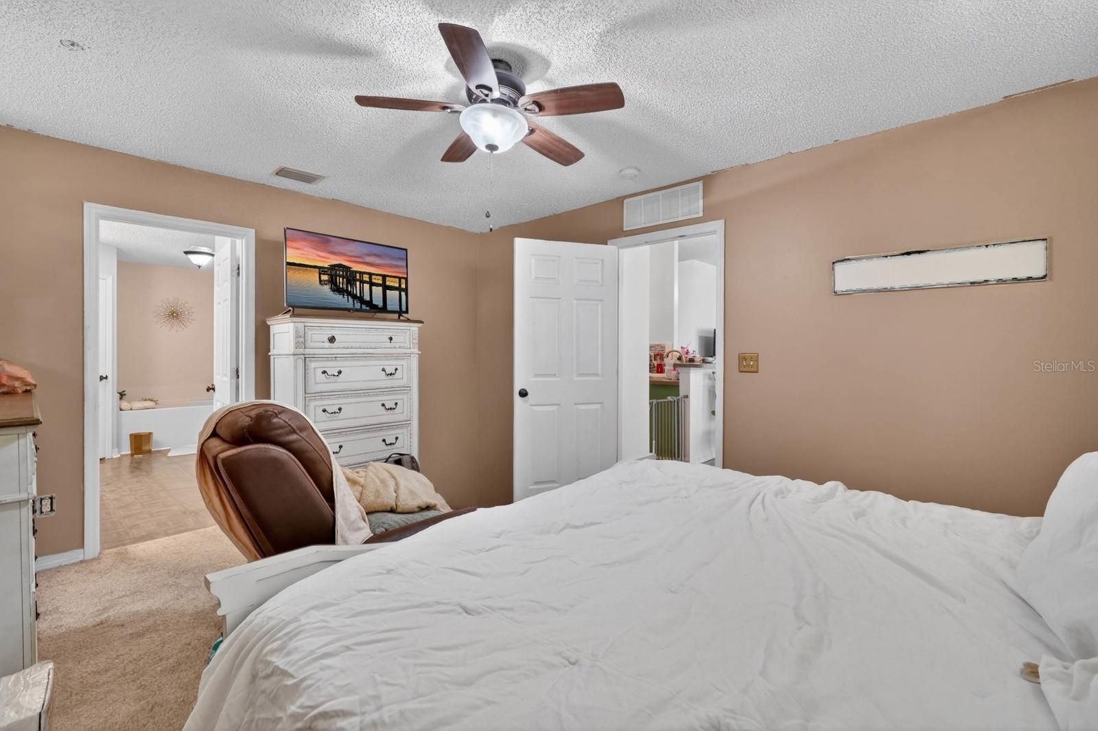16 Regency Dr Property Photo 11