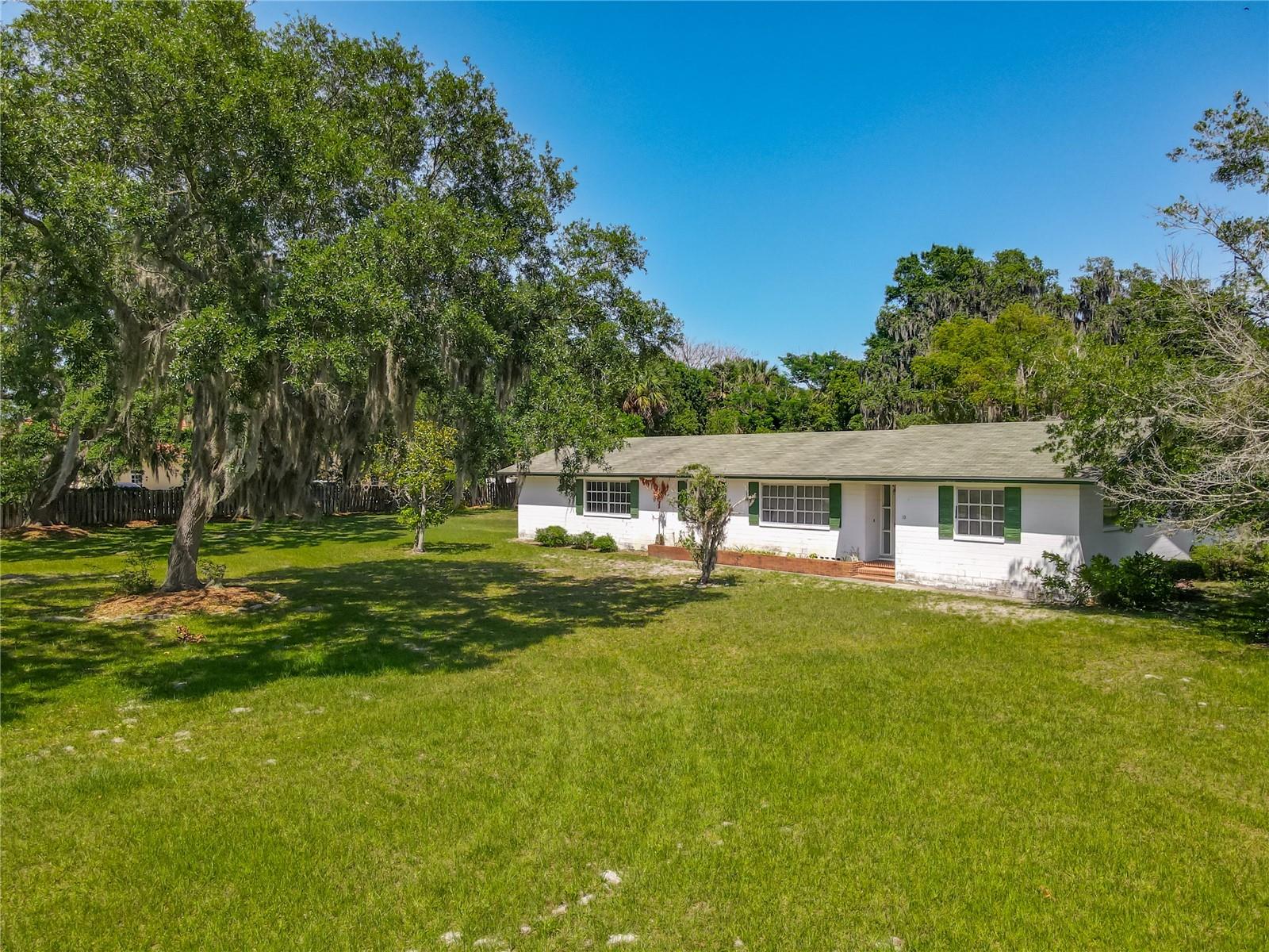 10 Mirror Lake Dr Property Photo 11