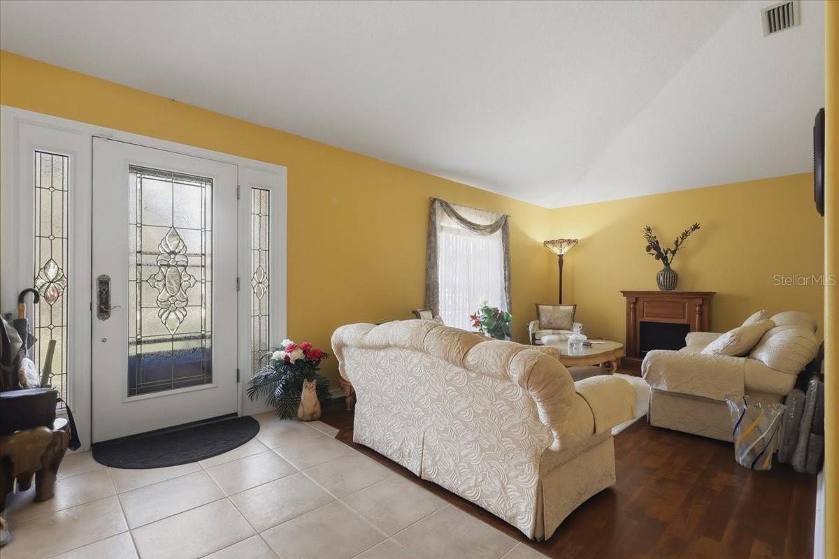34 Brewster Ln Property Photo 6