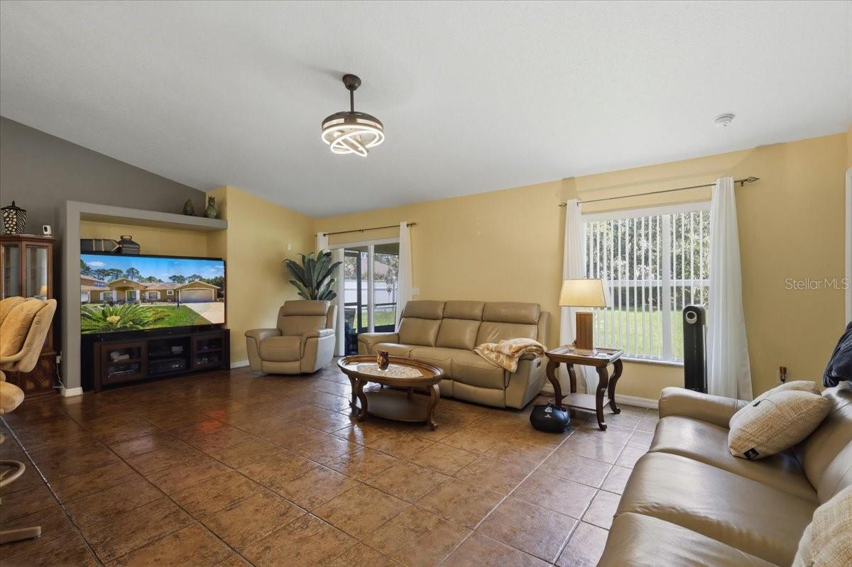 34 Brewster Ln Property Photo 11