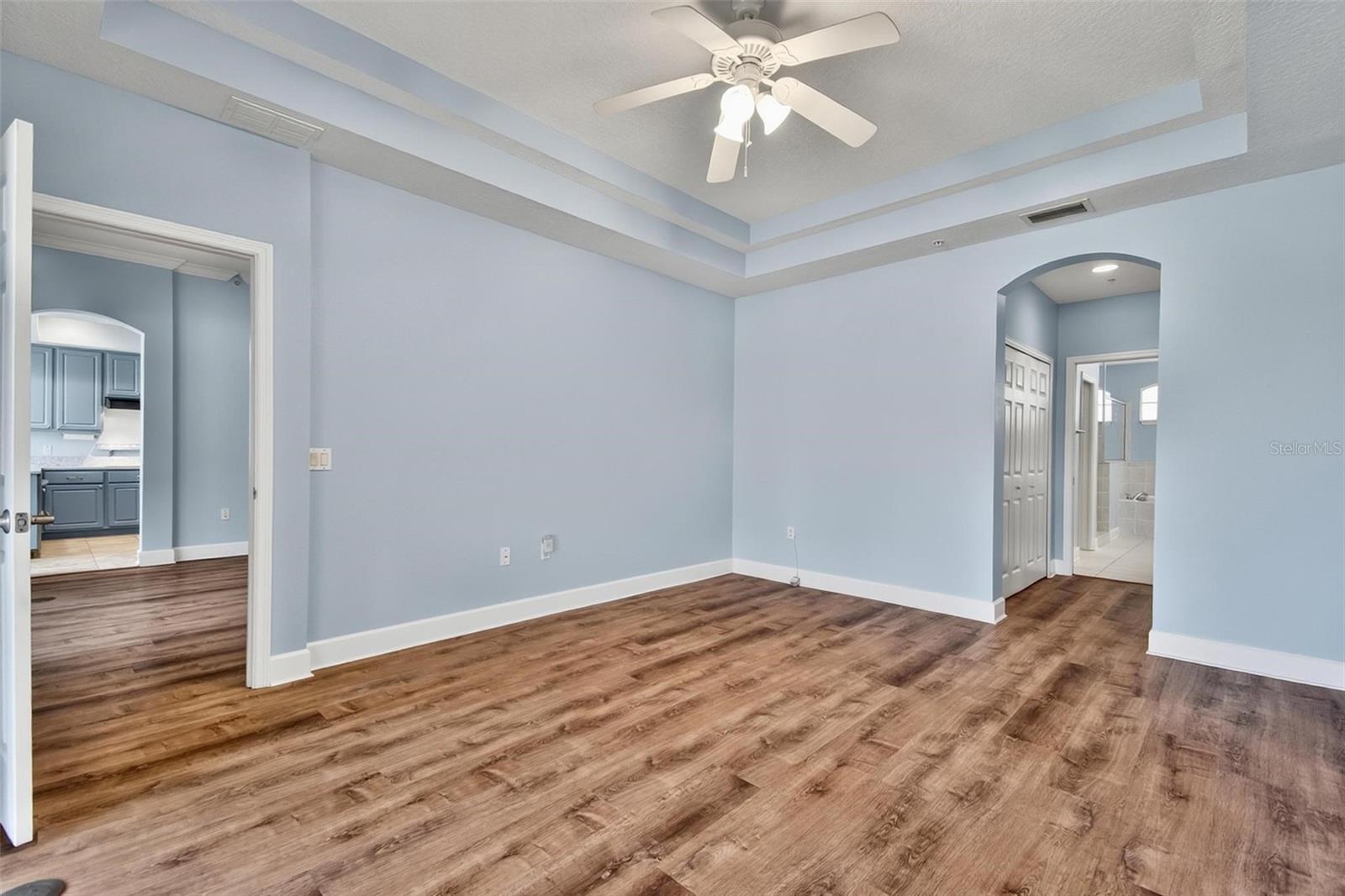 200 Riverfront Dr #d103 Property Photo 11