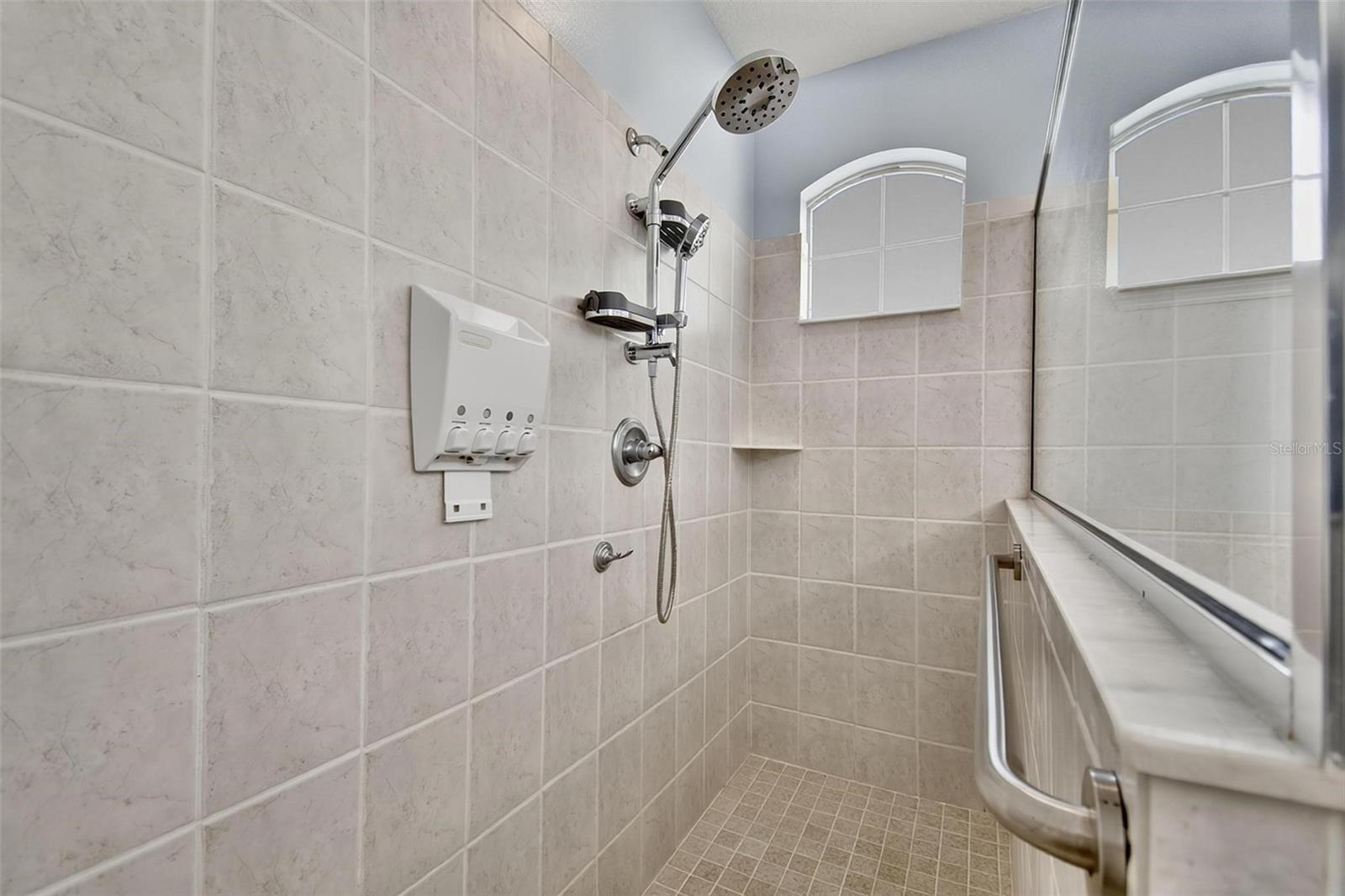 200 Riverfront Dr #d103 Property Photo 16