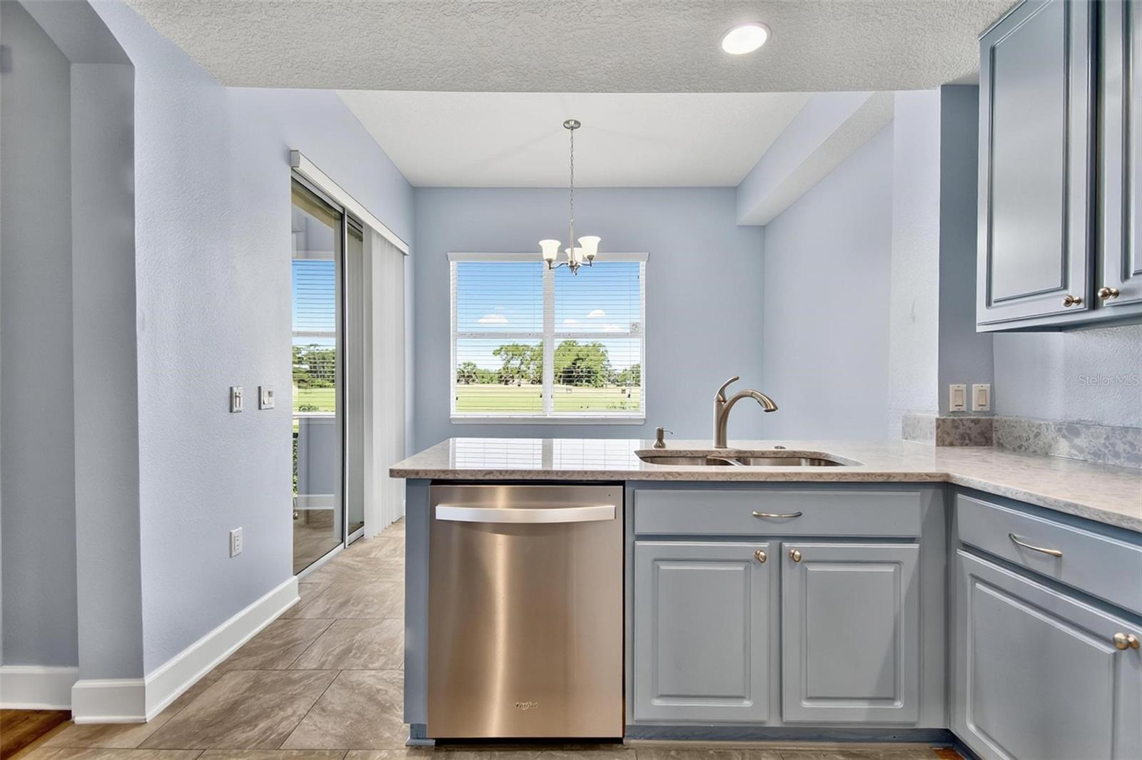 200 Riverfront Dr #d103 Property Photo 27