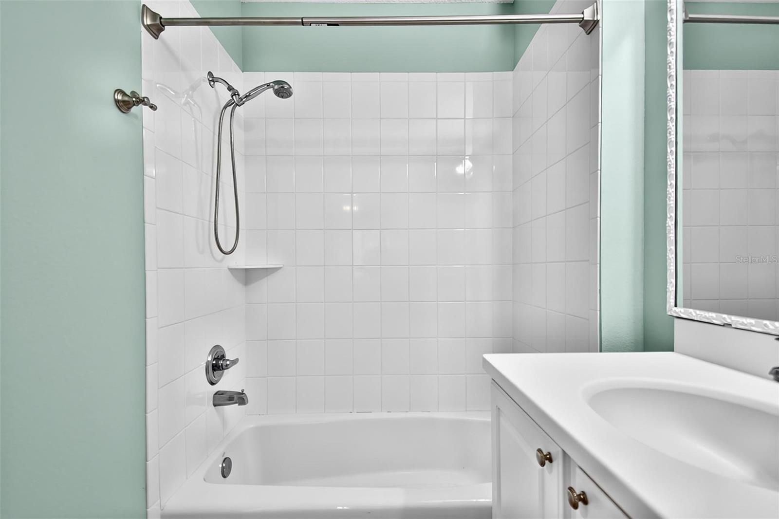 200 Riverfront Dr #d103 Property Photo 33
