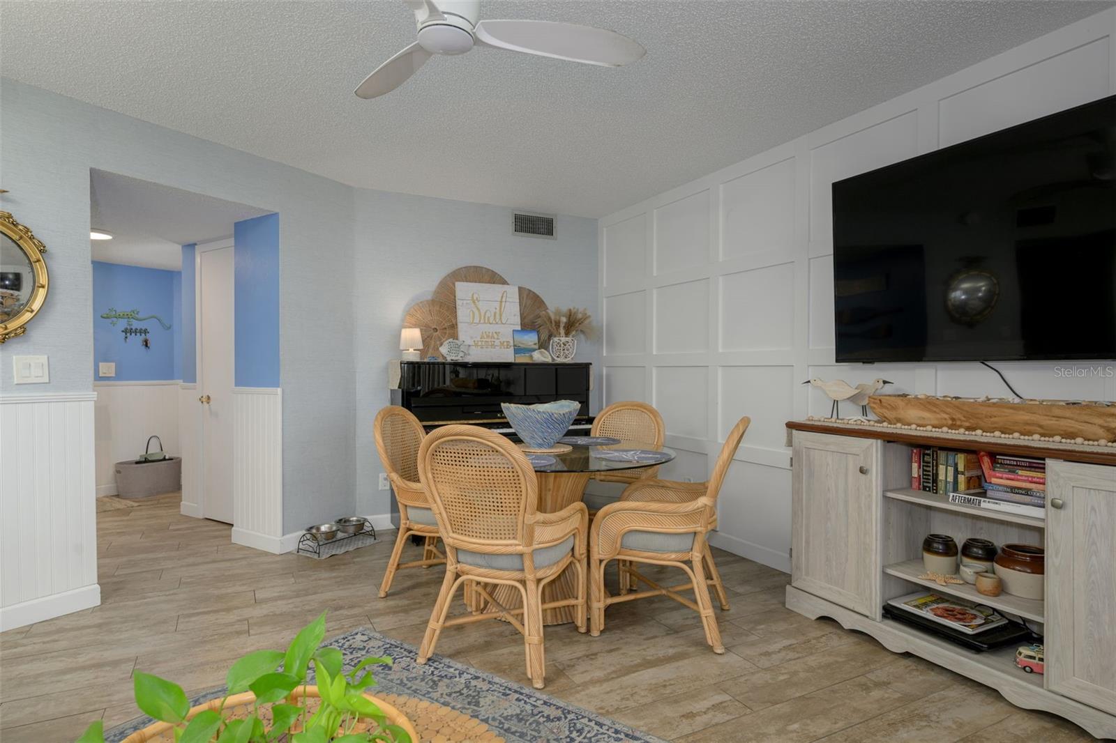 3580 S Ocean Shore Blvd #910 Property Photo 5