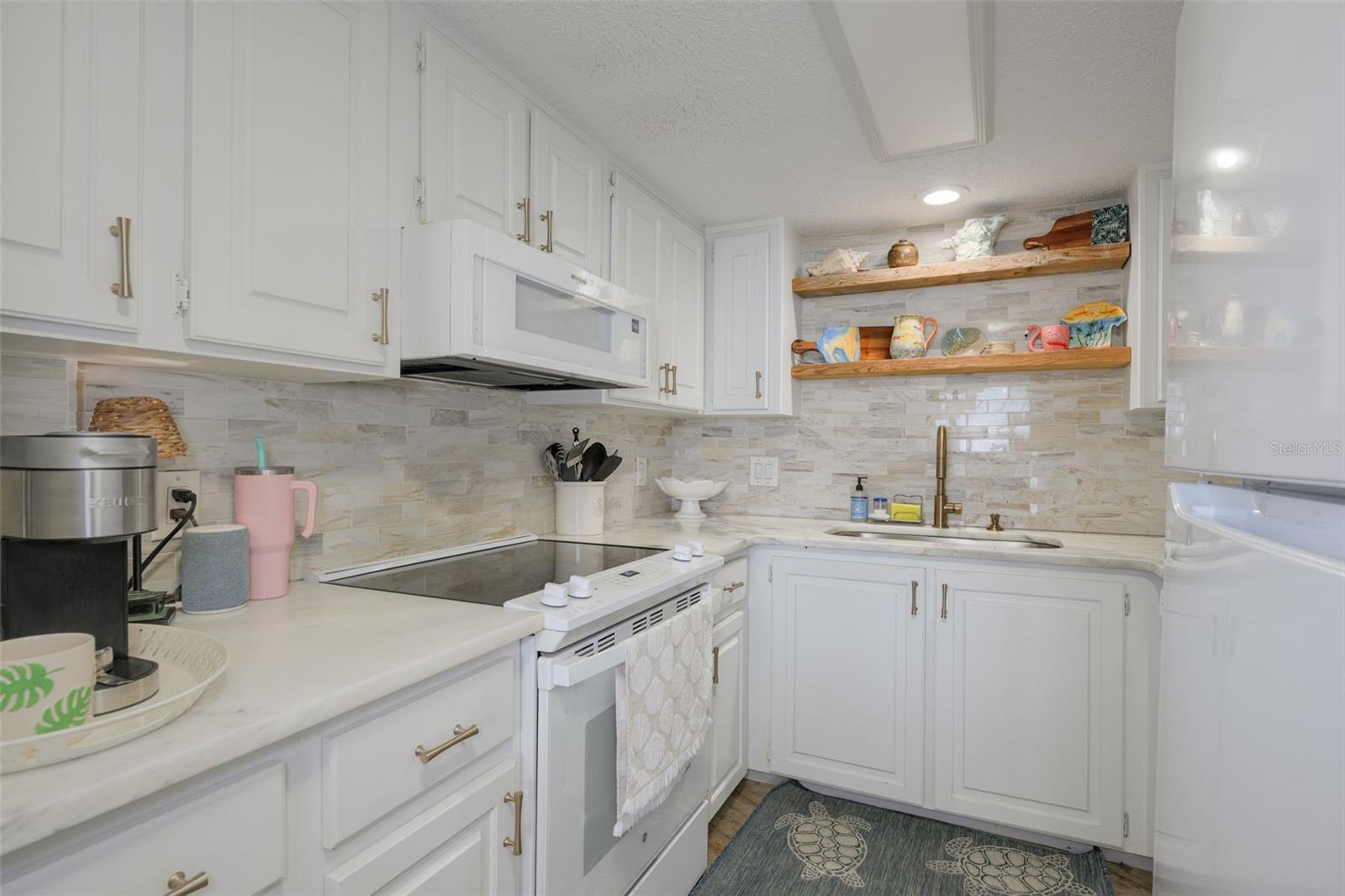 3580 S Ocean Shore Blvd #910 Property Photo 10