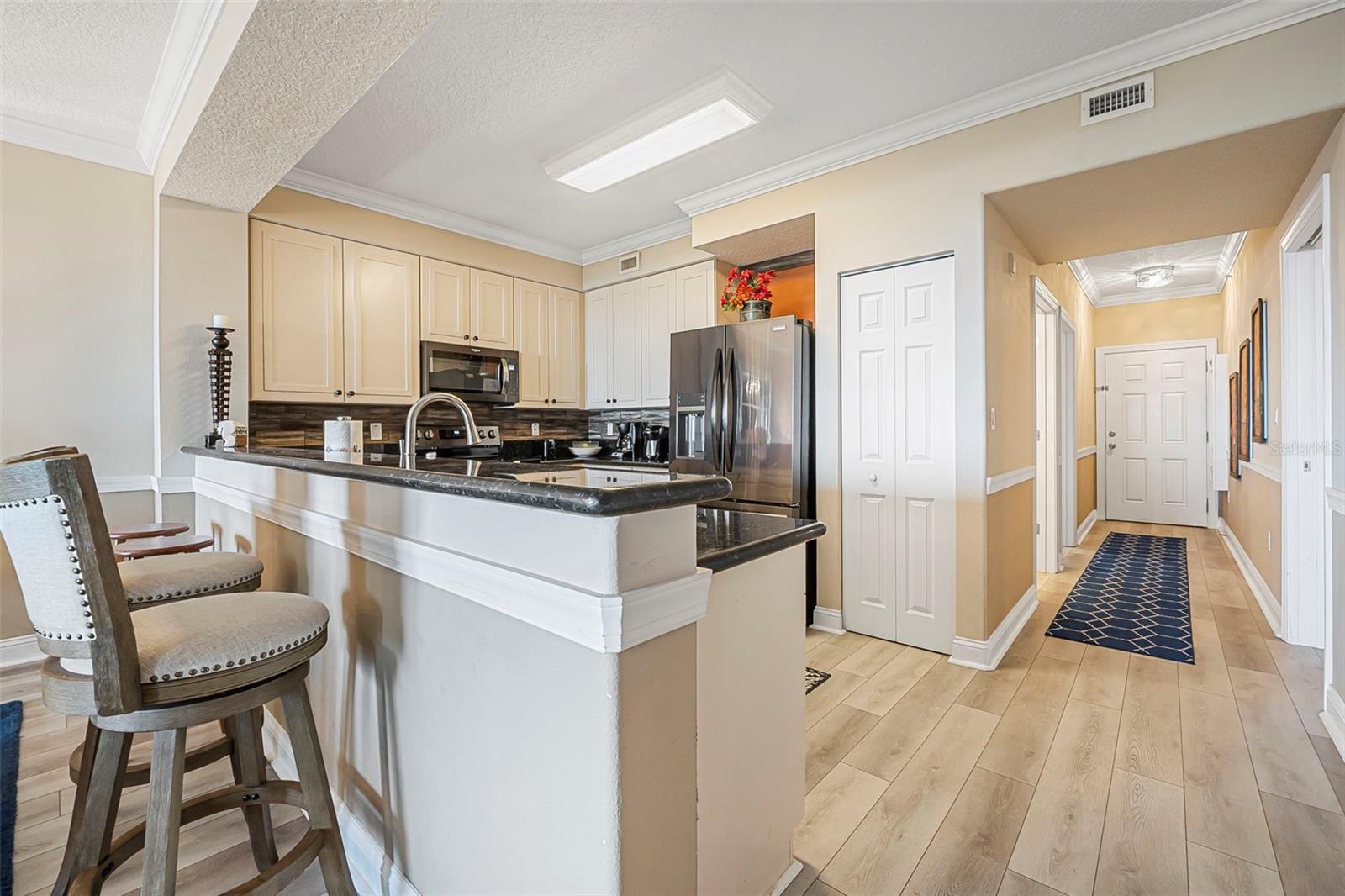 60 Surfview Dr #208 Property Photo 5
