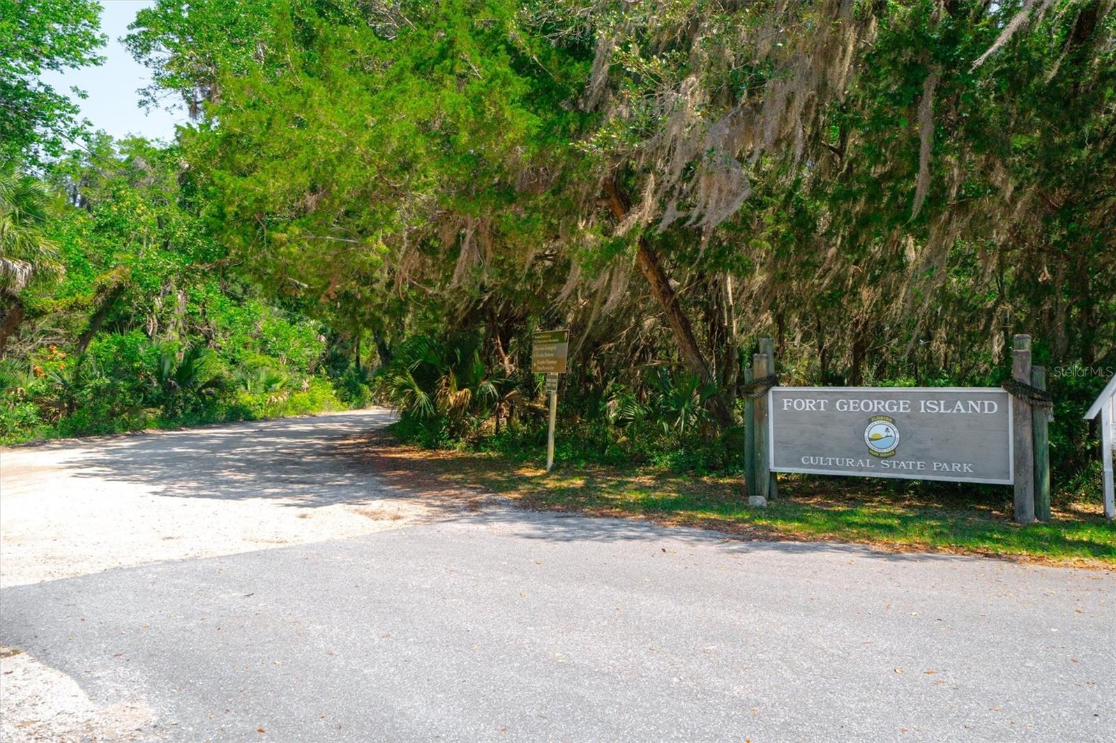 10474 Salt Marsh Trl Property Photo 1