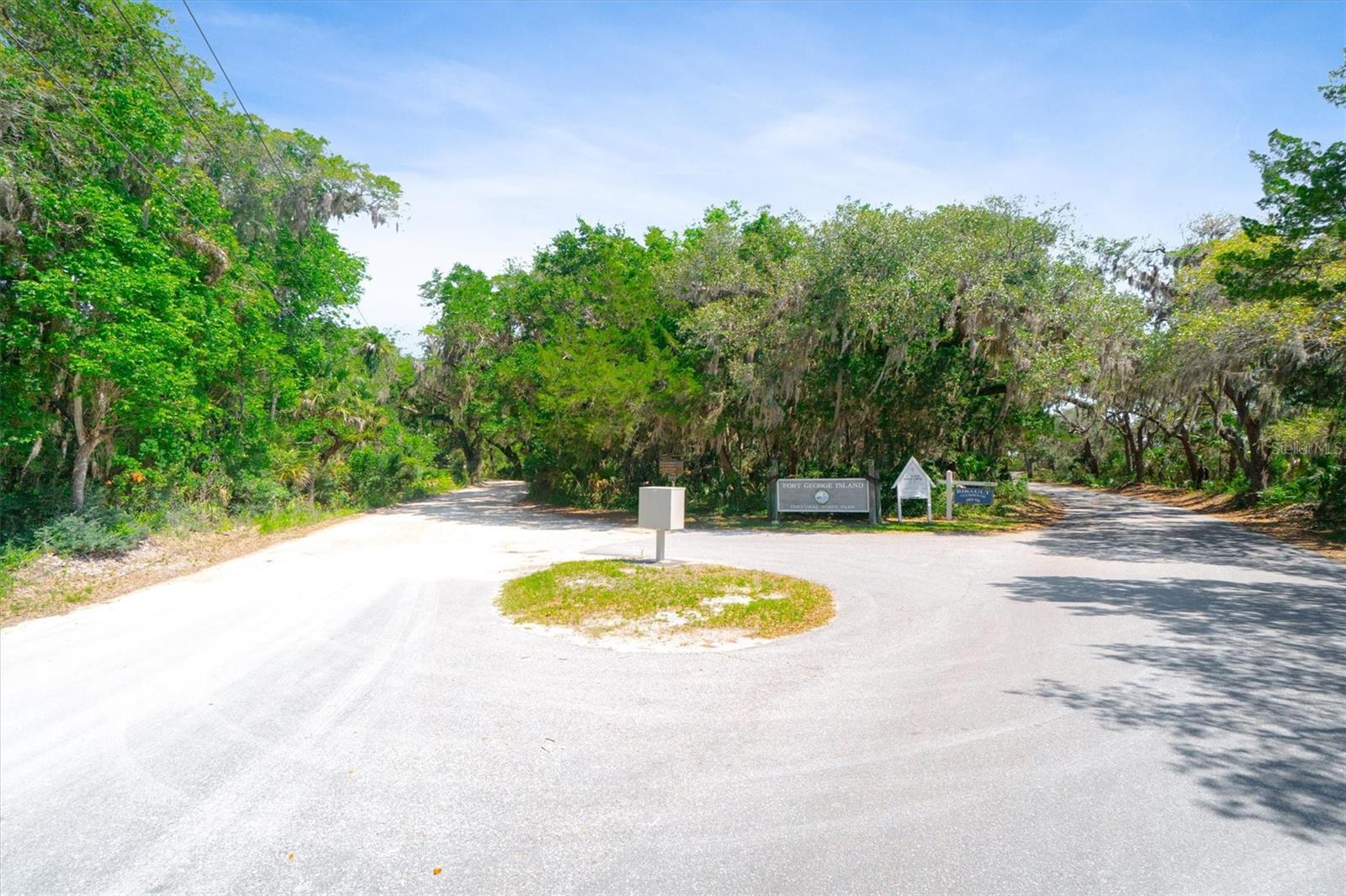 10474 Salt Marsh Trl Property Photo 4