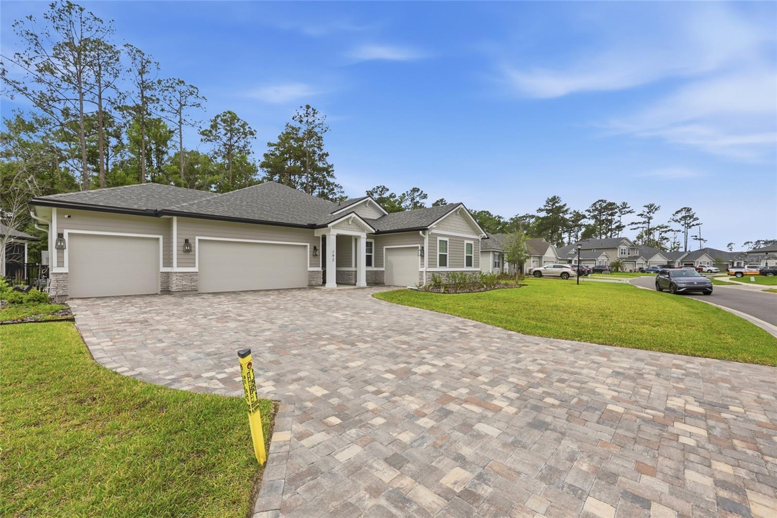 192 Goldenrod Dr Property Photo 1