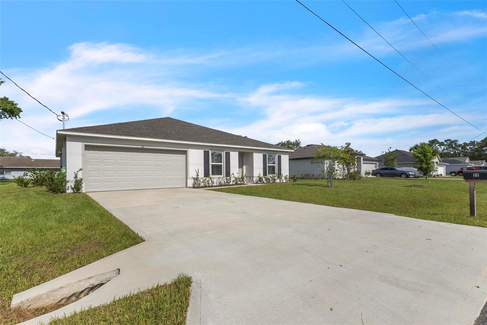 22 Round Tree Dr Property Photo 4