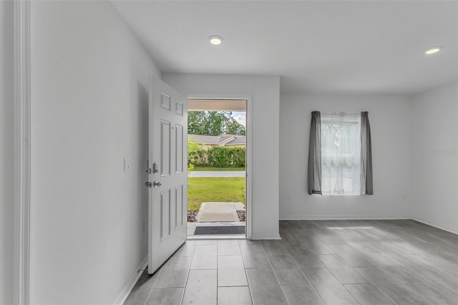 22 Round Tree Dr Property Photo 6