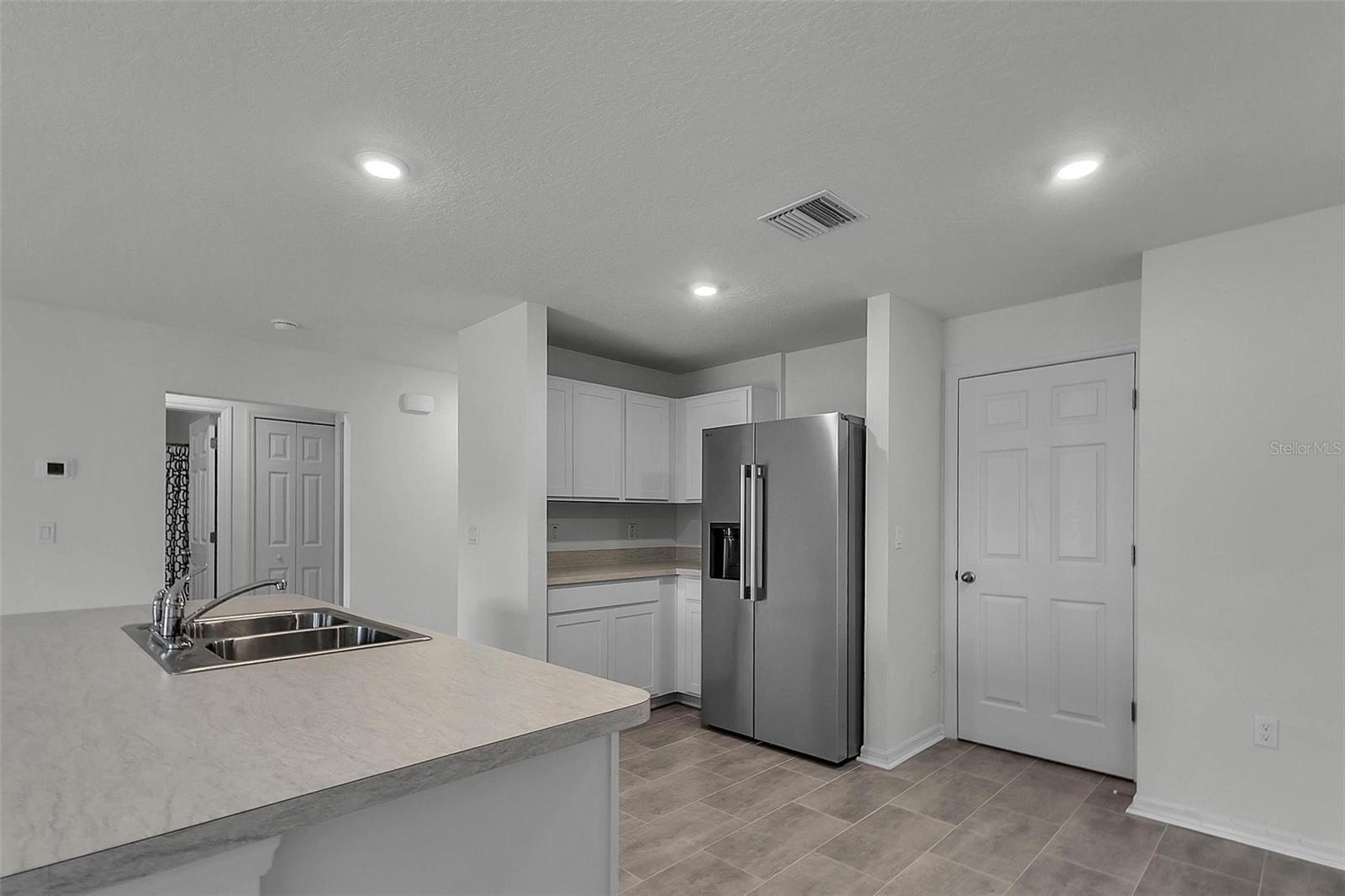 22 Round Tree Dr Property Photo 9
