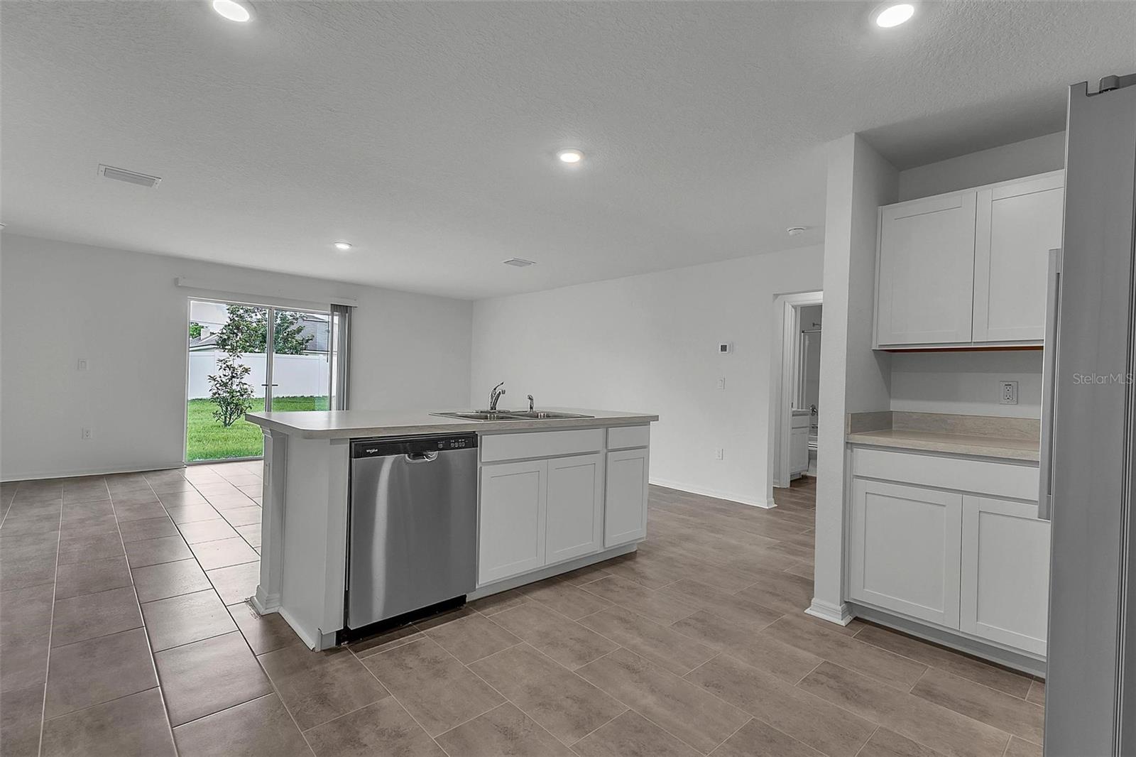 22 Round Tree Dr Property Photo 12