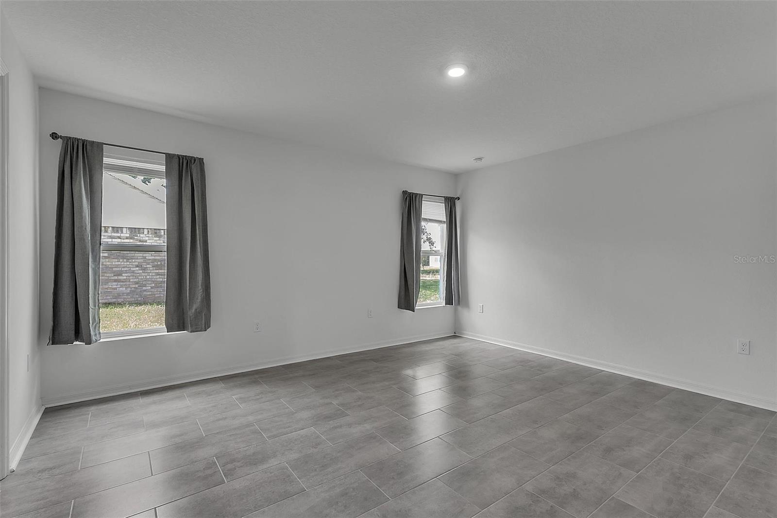 22 Round Tree Dr Property Photo 17