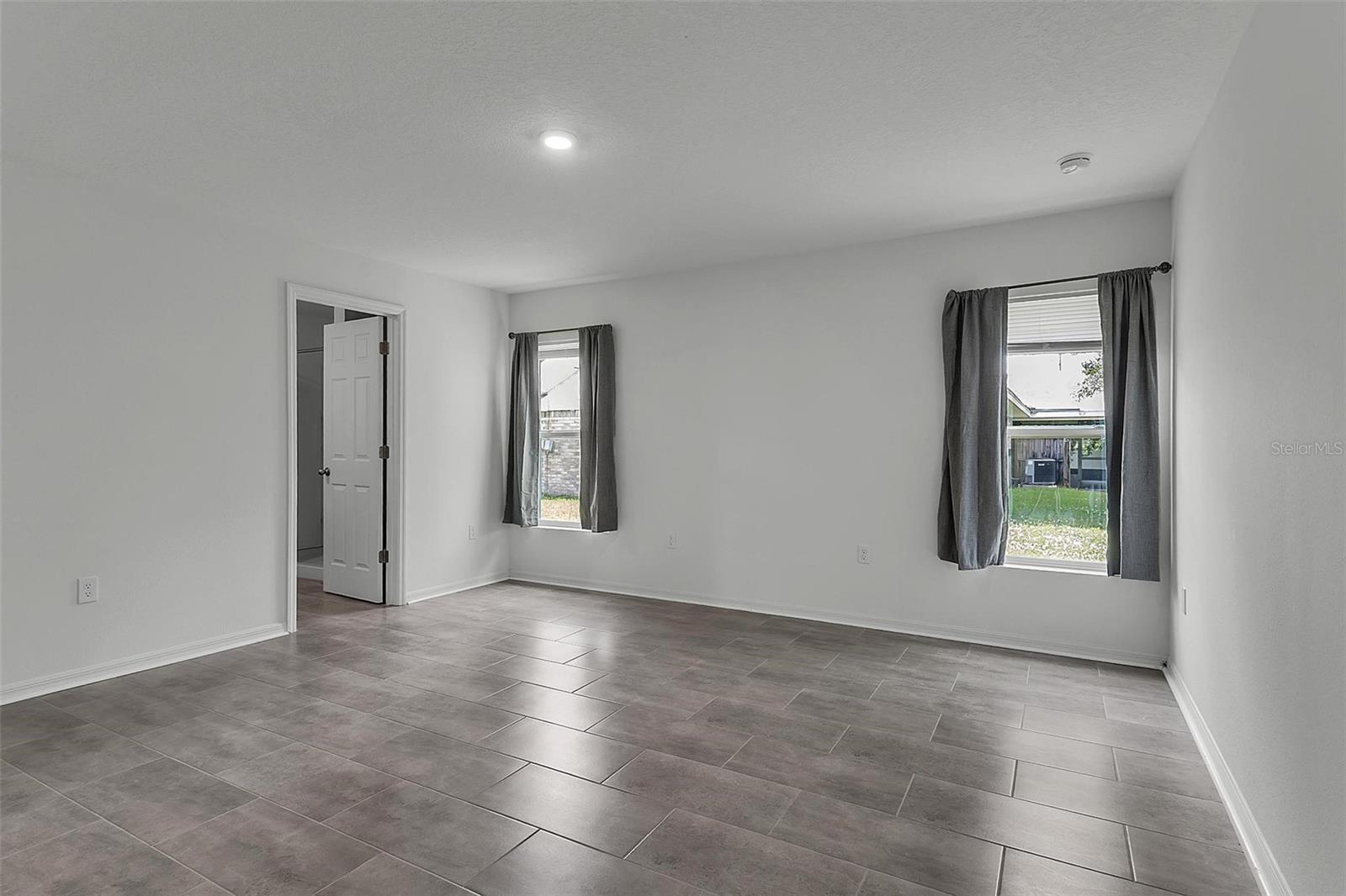 22 Round Tree Dr Property Photo 18
