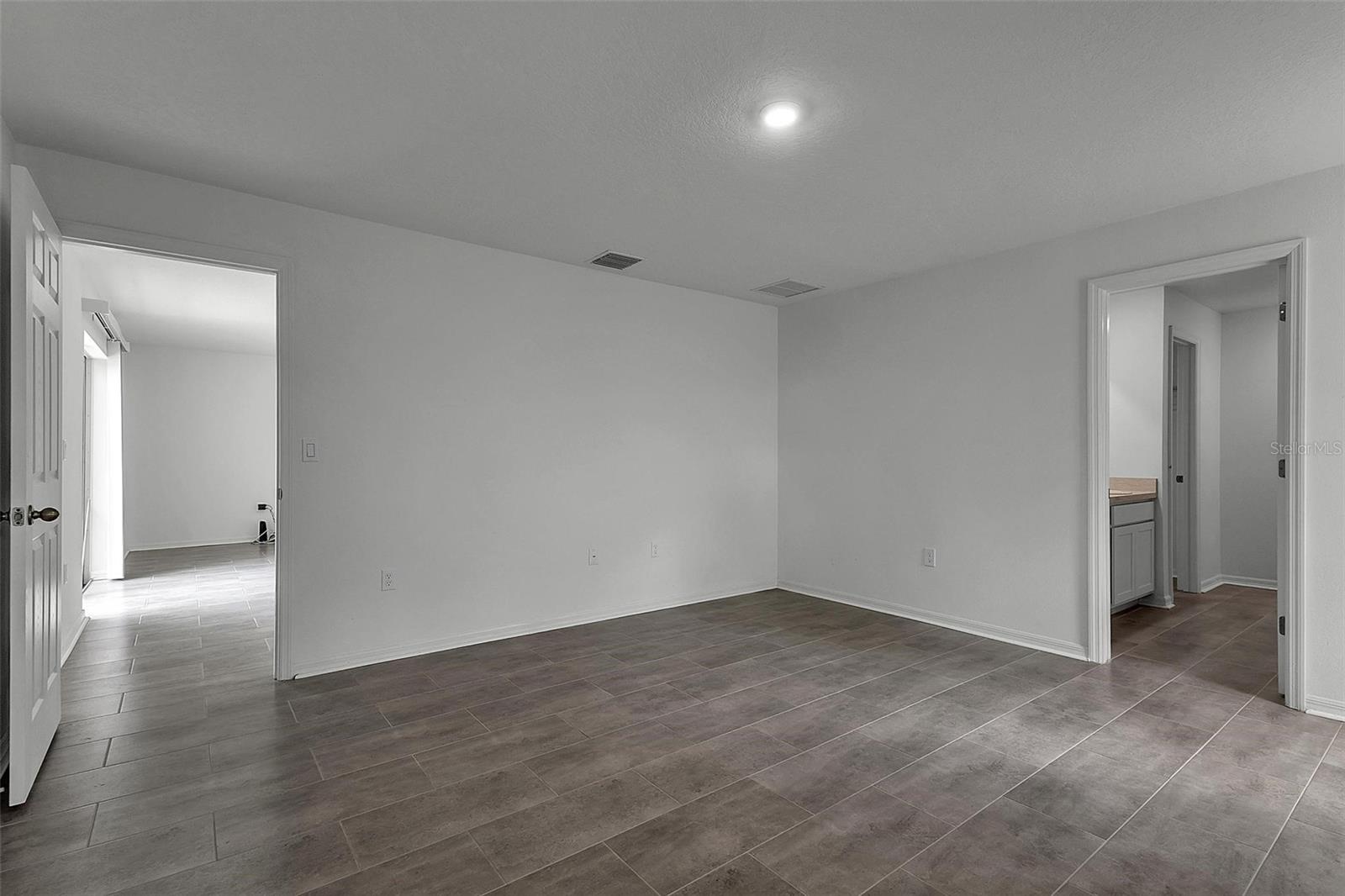22 Round Tree Dr Property Photo 19