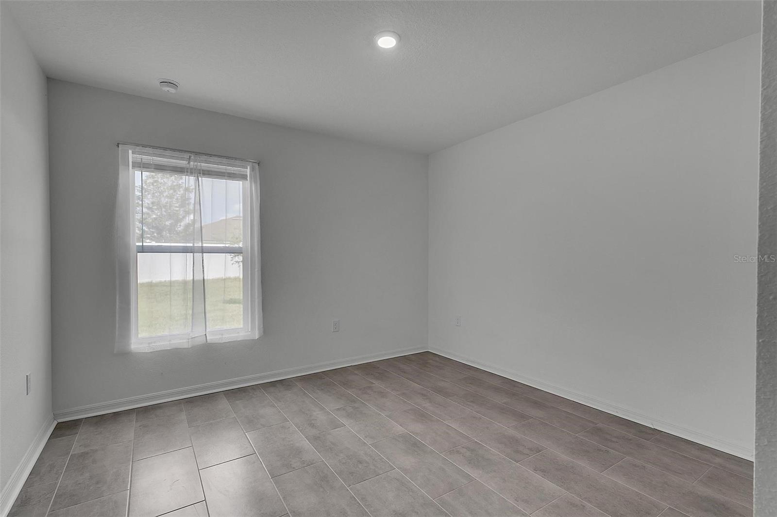 22 Round Tree Dr Property Photo 24