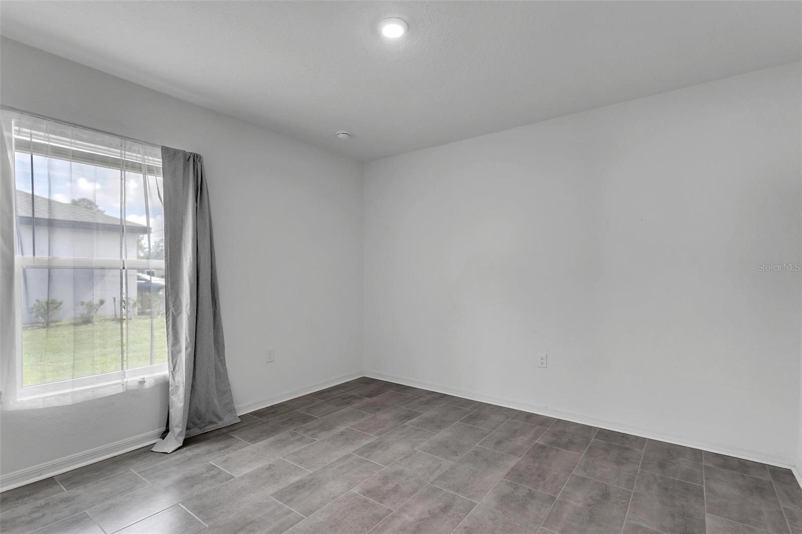 22 Round Tree Dr Property Photo 27