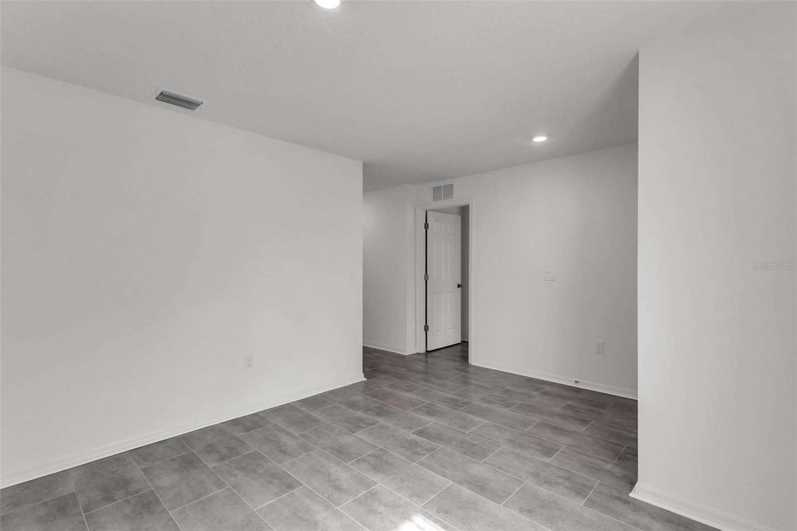 22 Round Tree Dr Property Photo 28