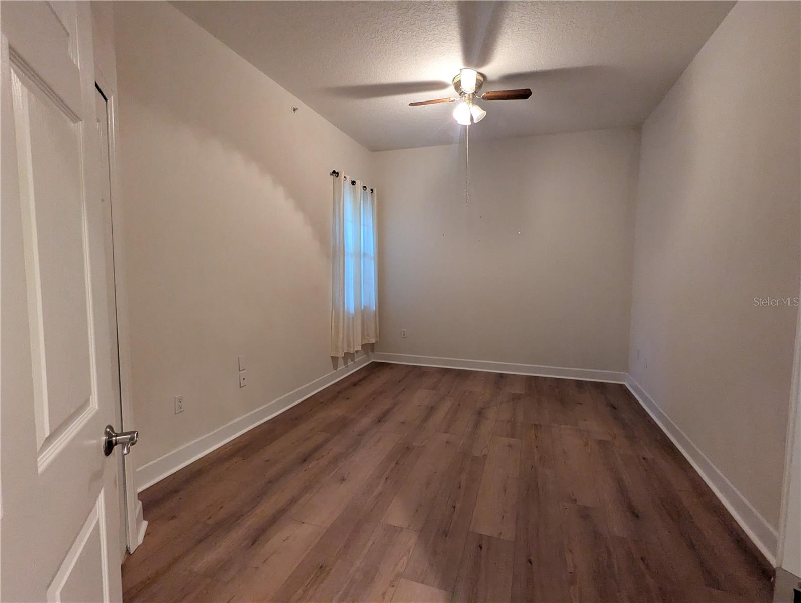 200 Riverfront Dr #d101 Property Photo 9