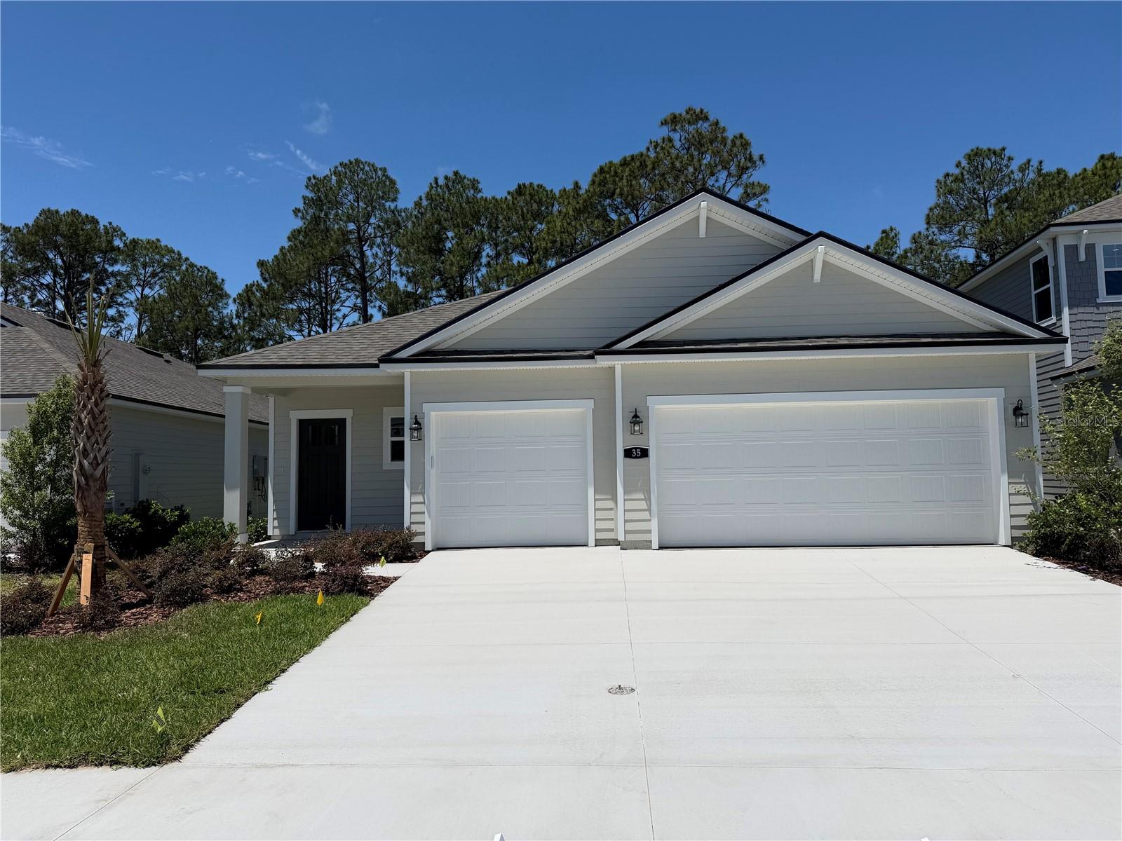 35 PERSEUS AVE Property Photo 1