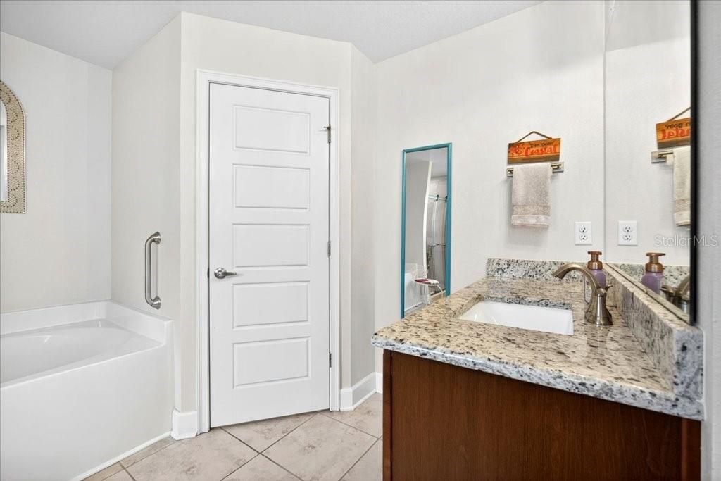 118 Ryberry Dr Property Photo 38