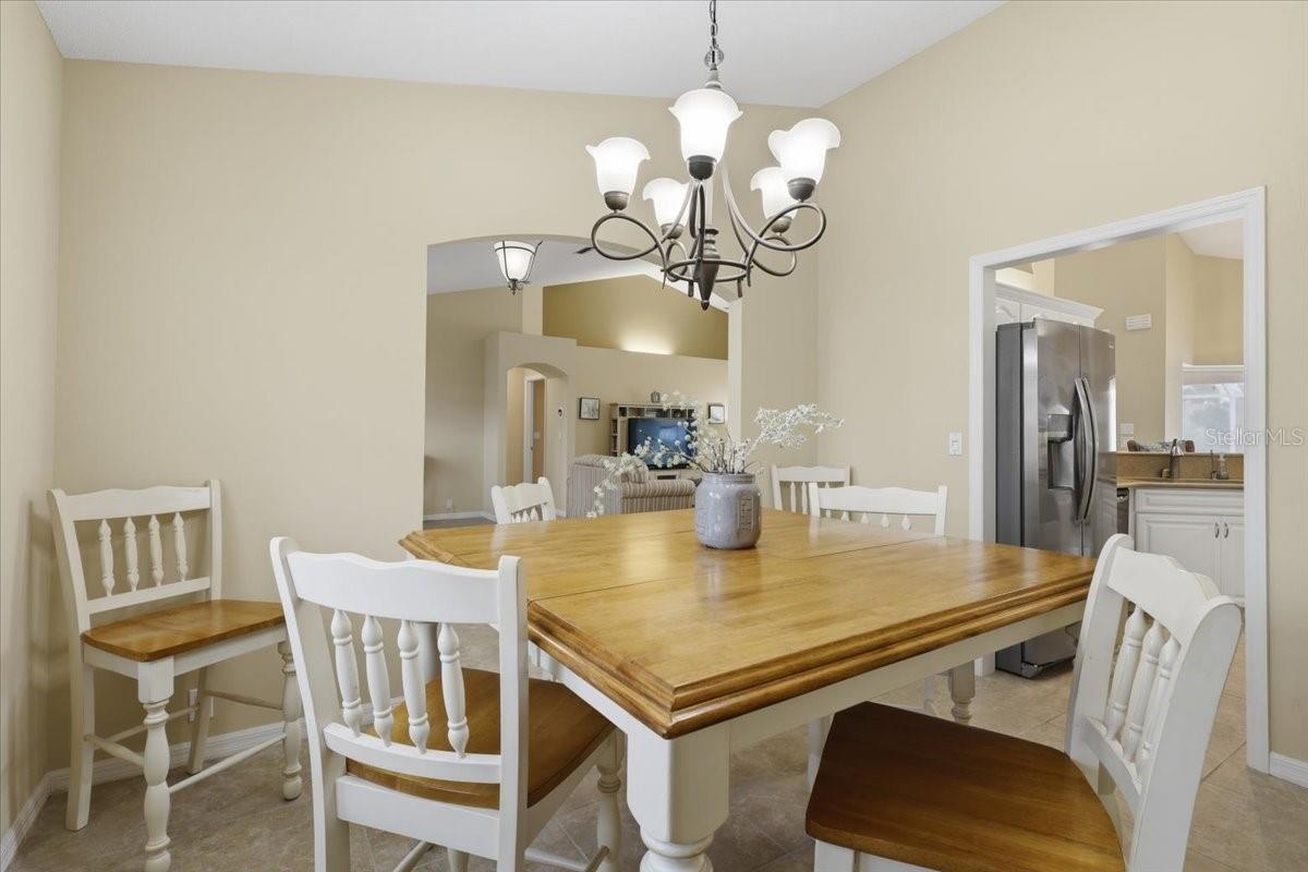 36 Cloverdale Ct N Property Photo 11