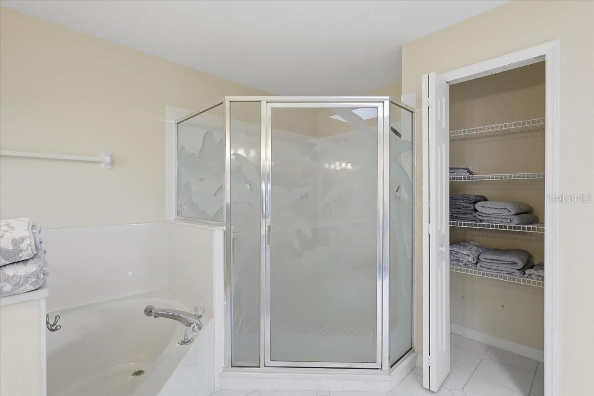 36 Cloverdale Ct N Property Photo 26