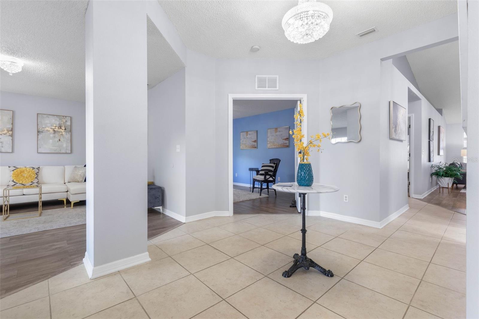 25 Pillory Ln Property Photo 11