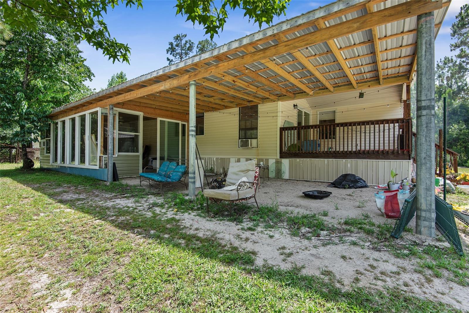 2094 Elder St Property Photo 4