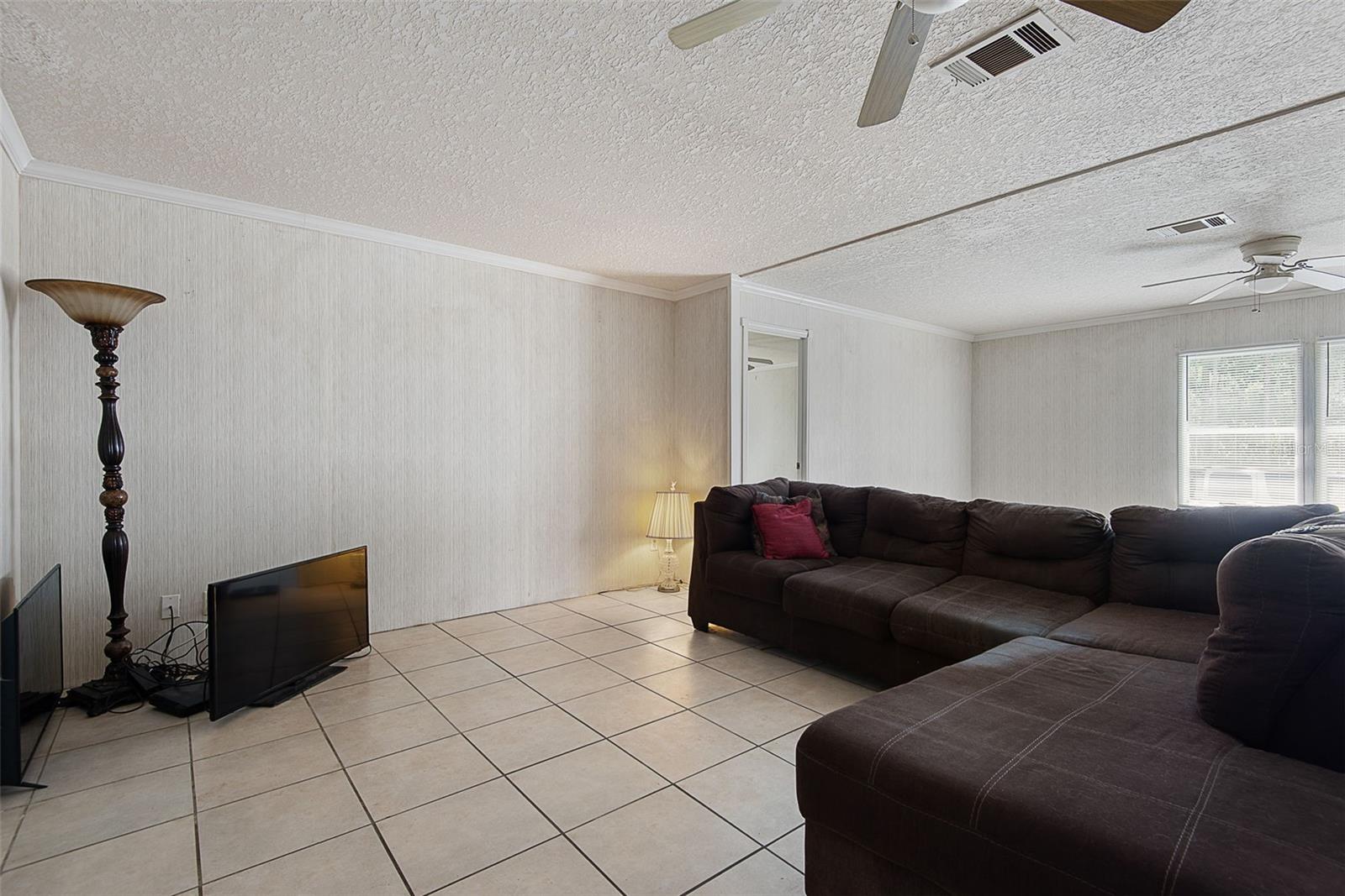 2094 Elder St Property Photo 11