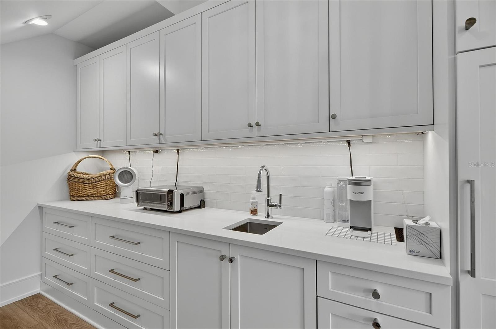 8065 A1a S Property Photo 35